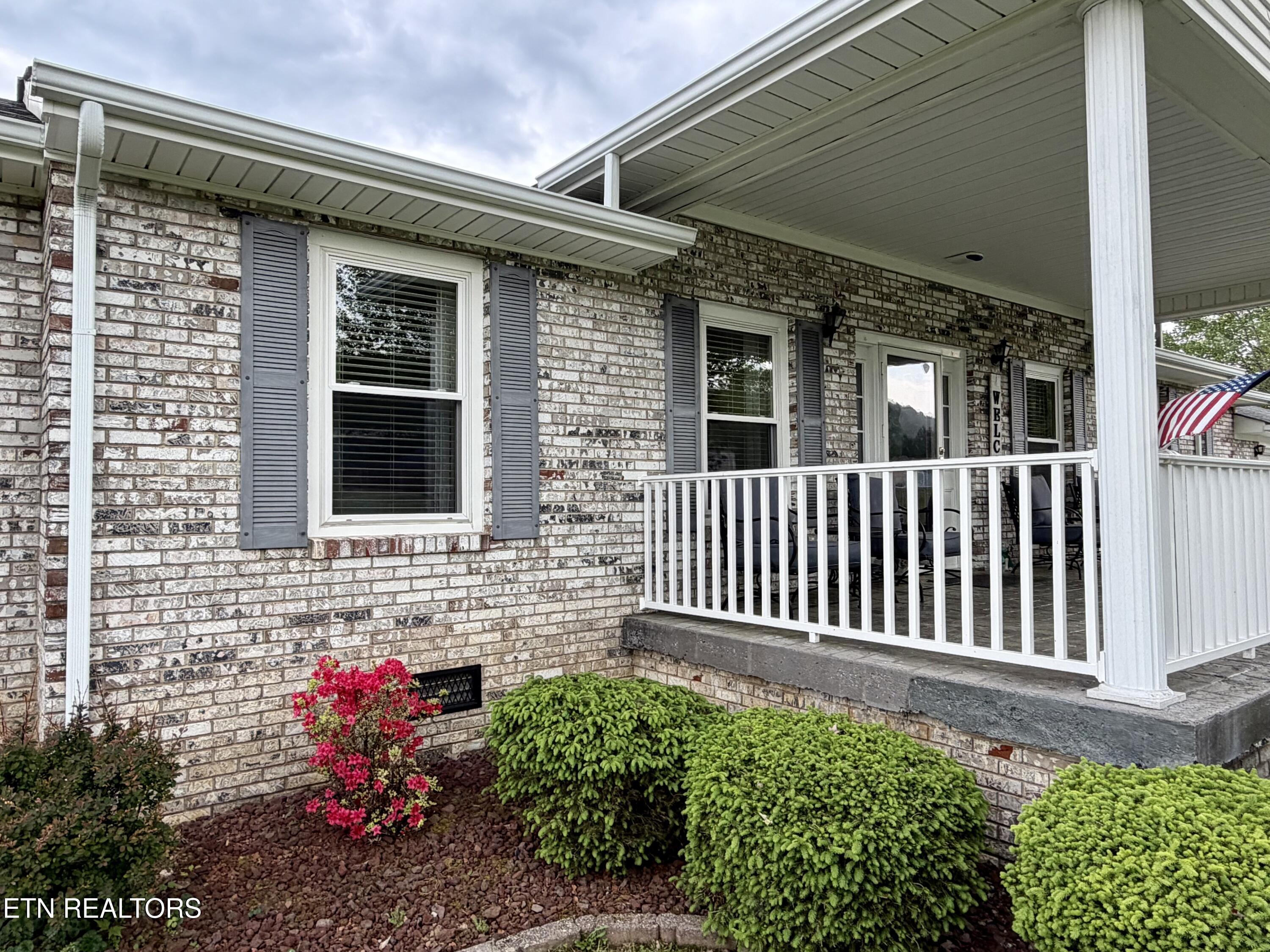 242 Thacker Drive Lafollette TN 37766