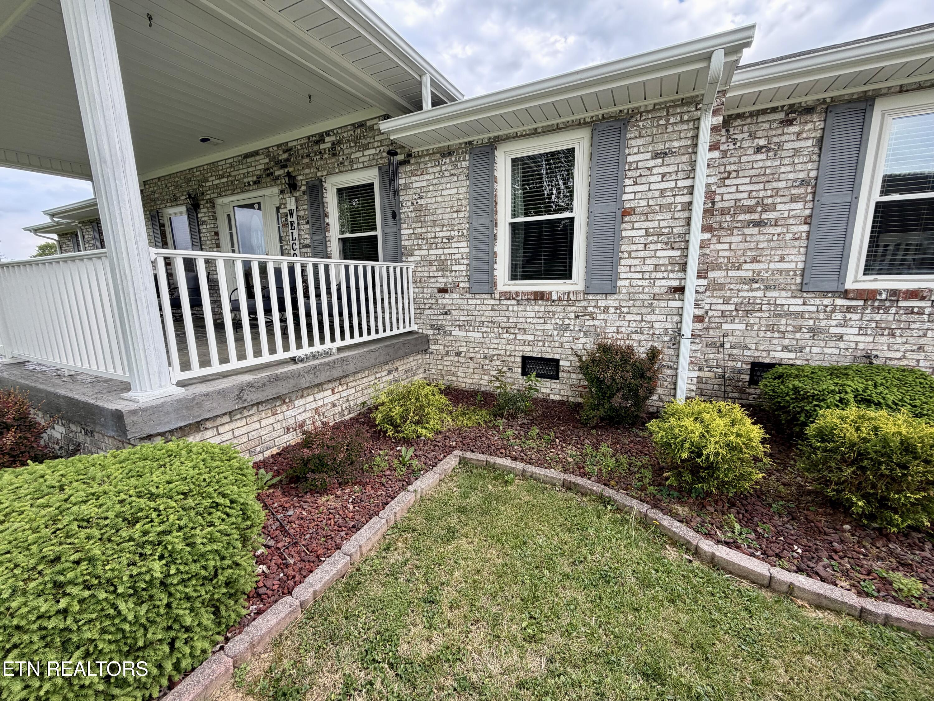 242 Thacker Drive Lafollette TN 37766