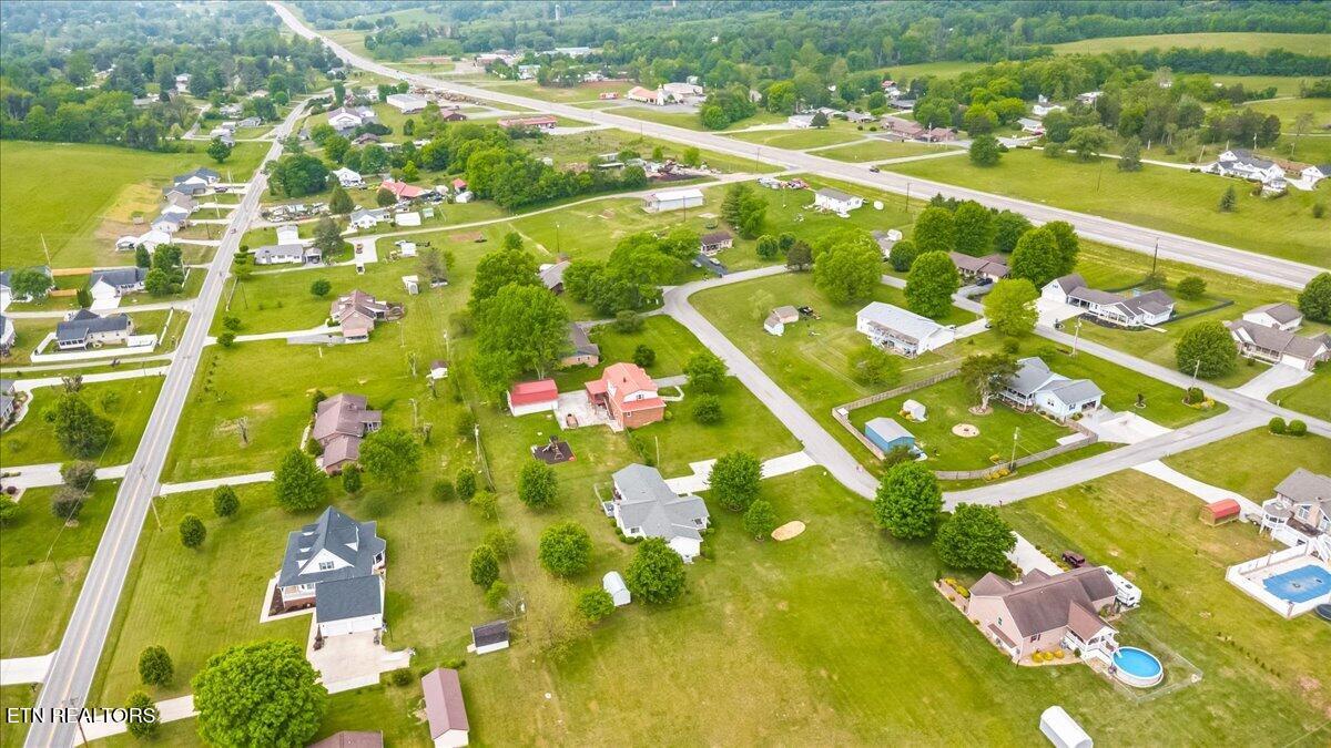 242 Thacker Drive Lafollette TN 37766