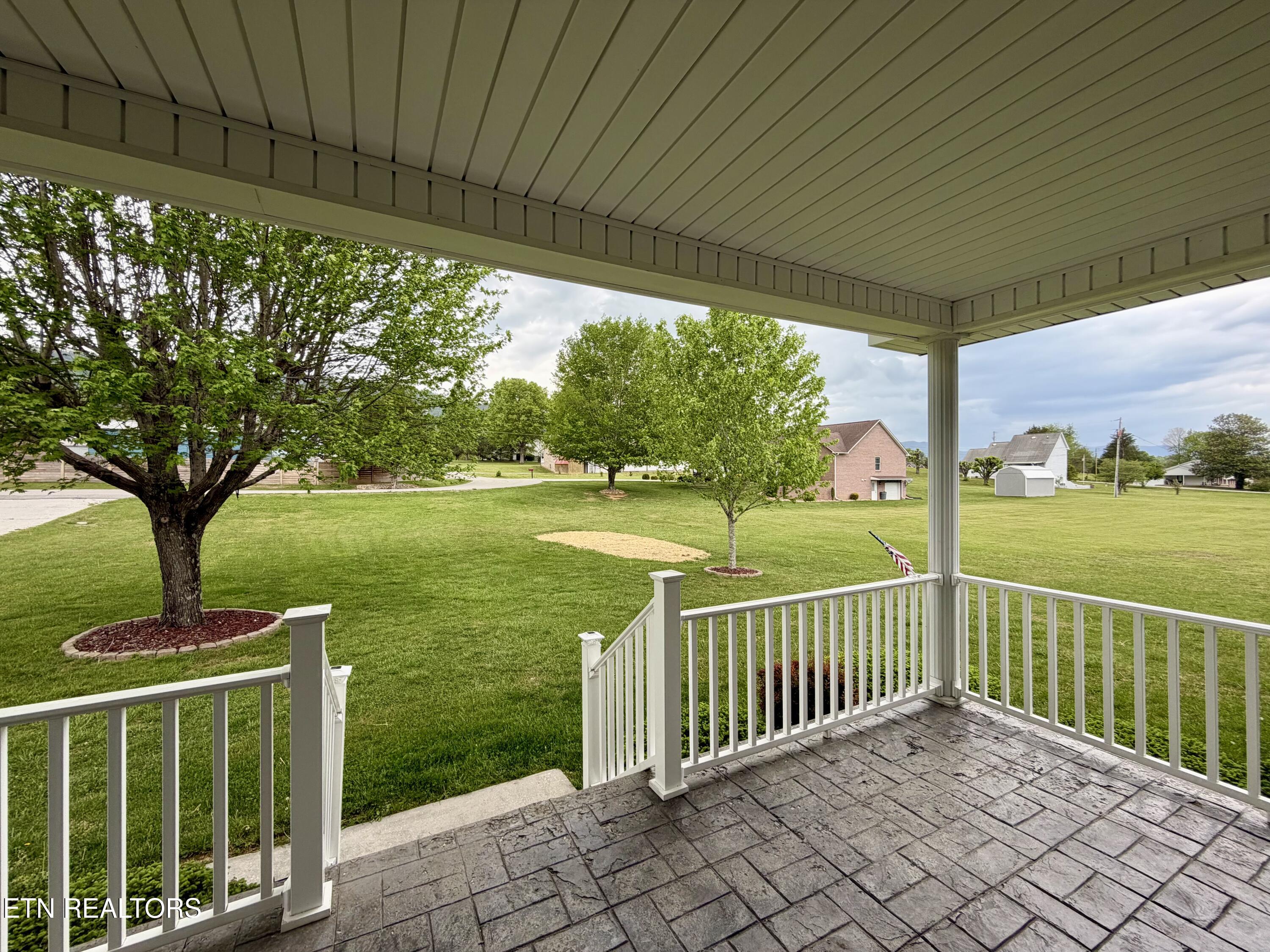 242 Thacker Drive Lafollette TN 37766