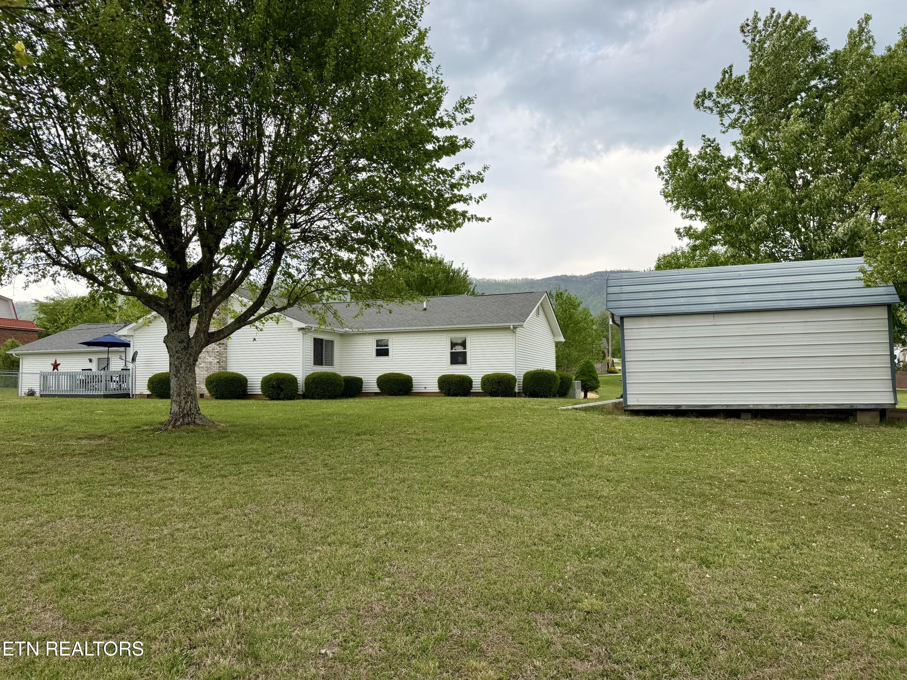 242 Thacker Drive Lafollette TN 37766