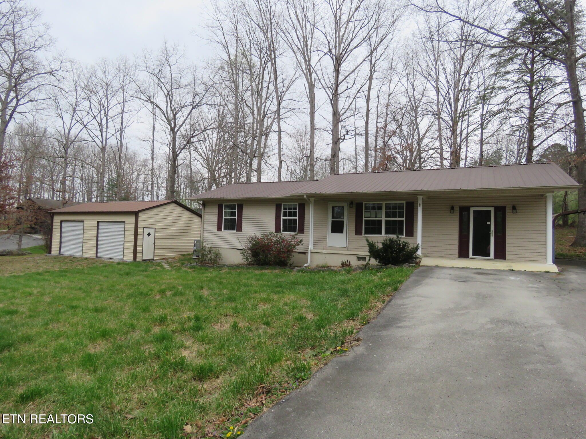 120 Coffee Drive Helenwood TN 37755