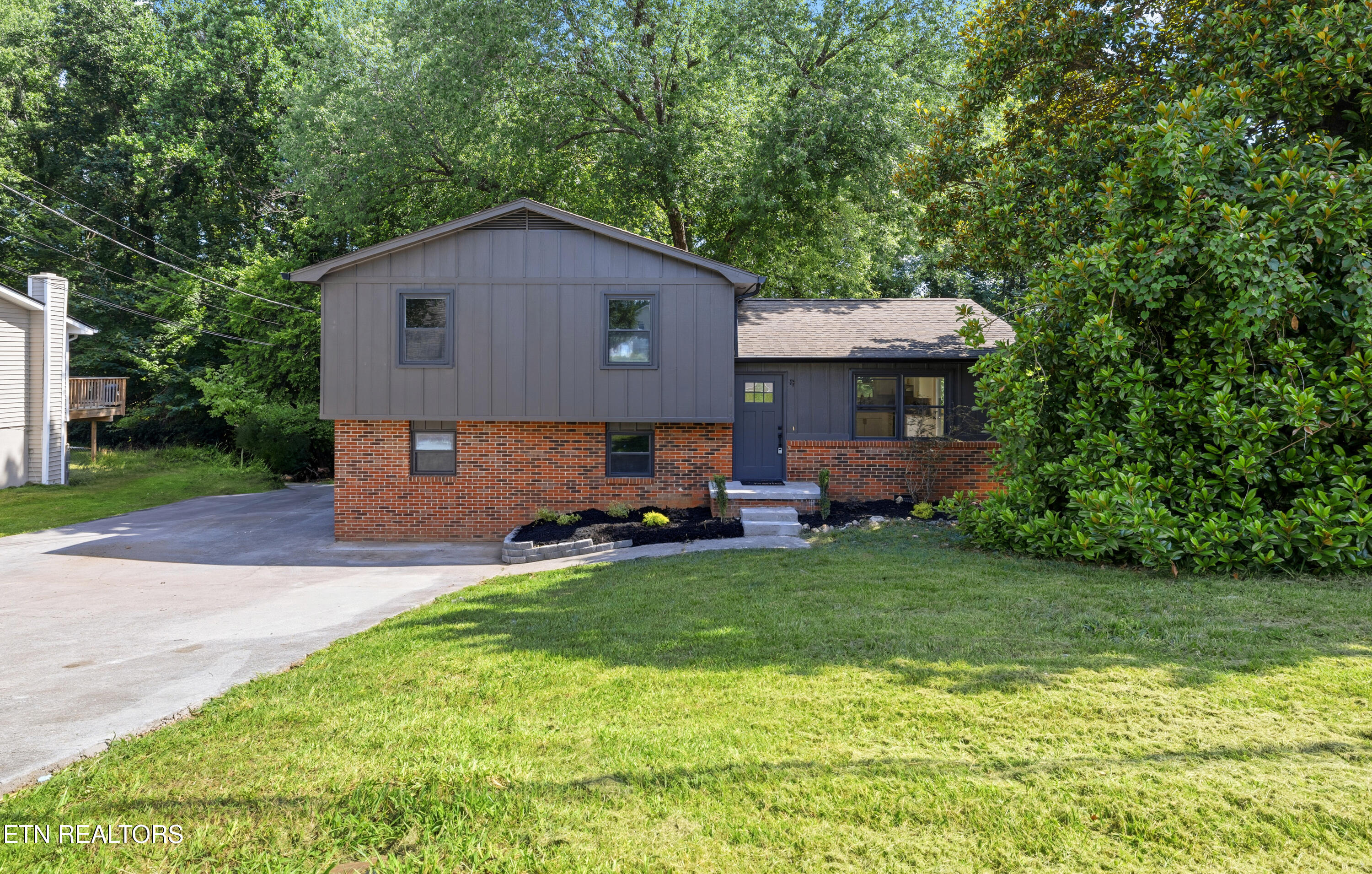6015 John May Drive Knoxville TN 37921