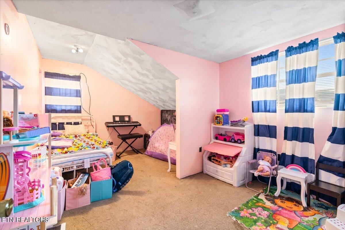 111 Longfield Road Rocky Top TN 37769