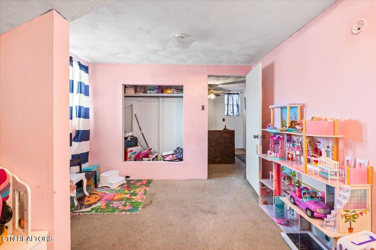 111 Longfield Road Rocky Top TN 37769