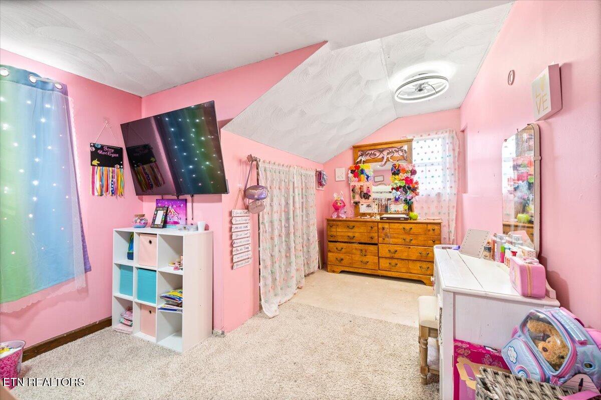 111 Longfield Road Rocky Top TN 37769