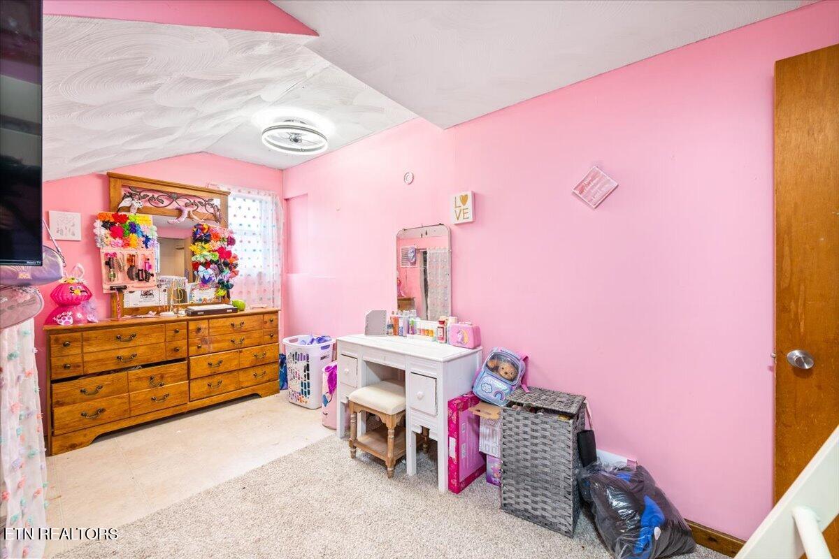 111 Longfield Road Rocky Top TN 37769