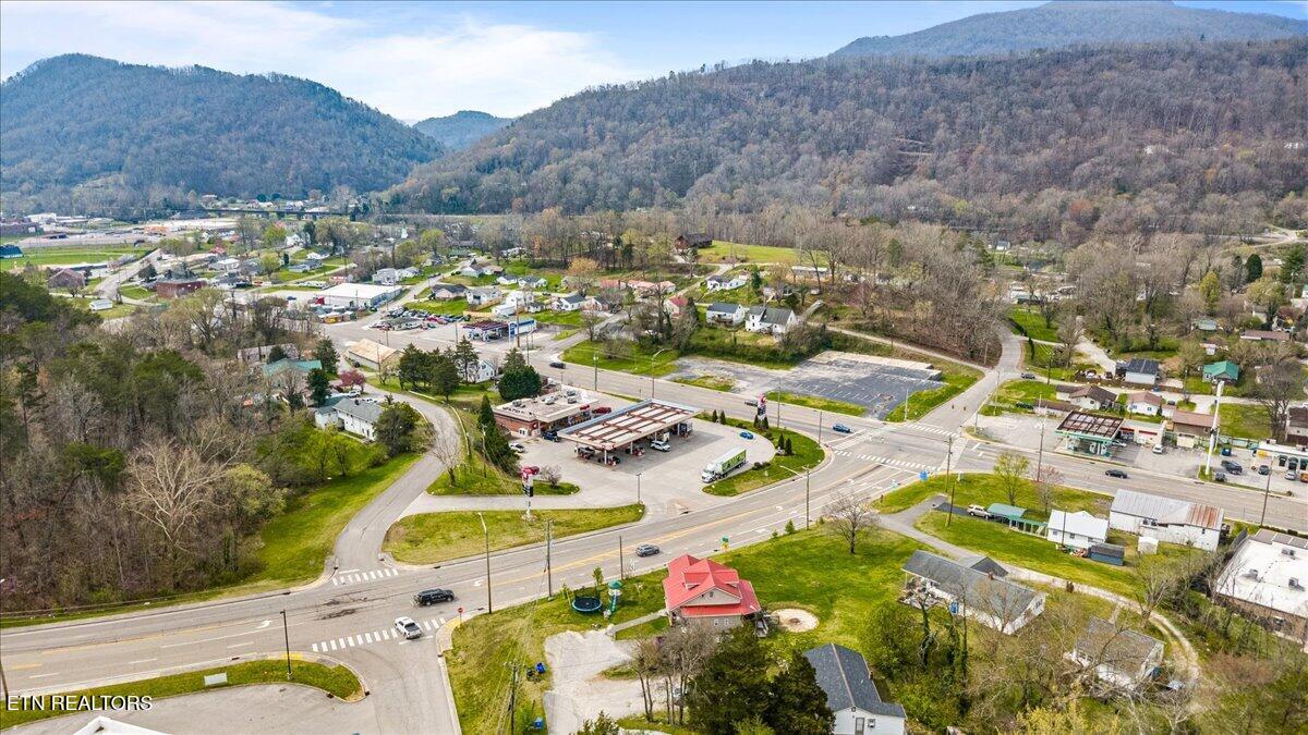 111 Longfield Road Rocky Top TN 37769