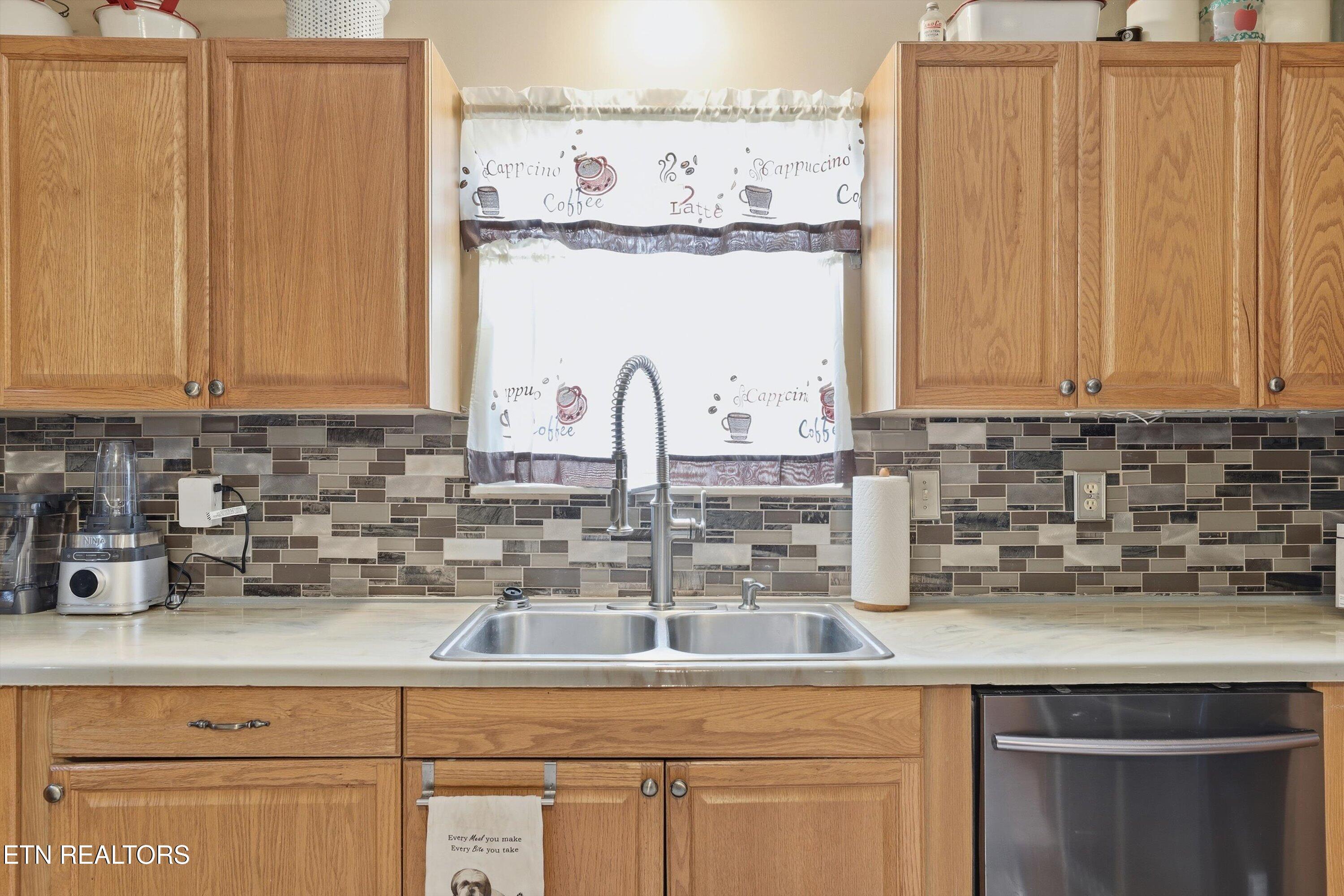 7001 Calvary Way Corryton TN 37721