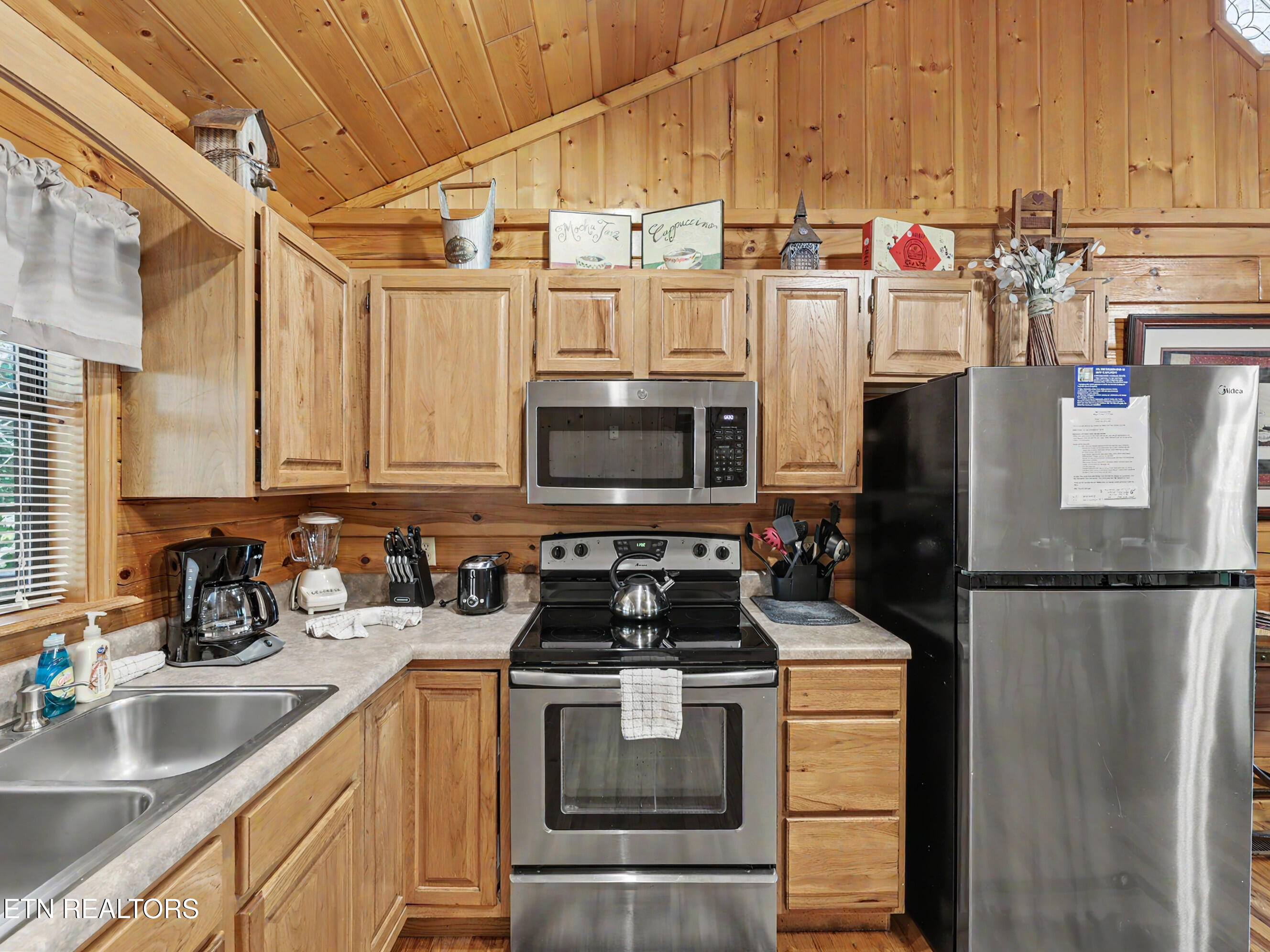1609 Pinewood Way Sevierville TN 37862