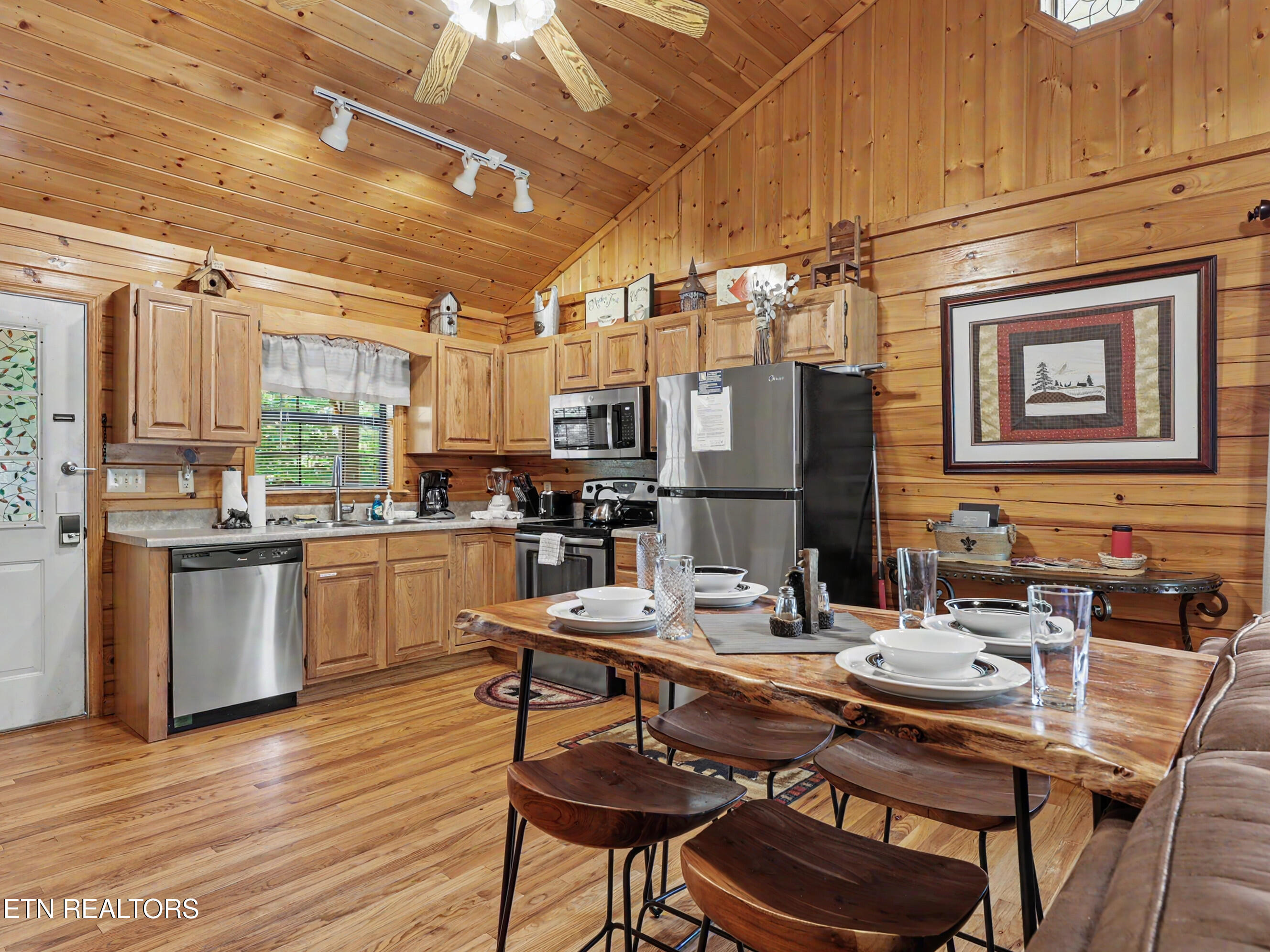 1609 Pinewood Way Sevierville TN 37862
