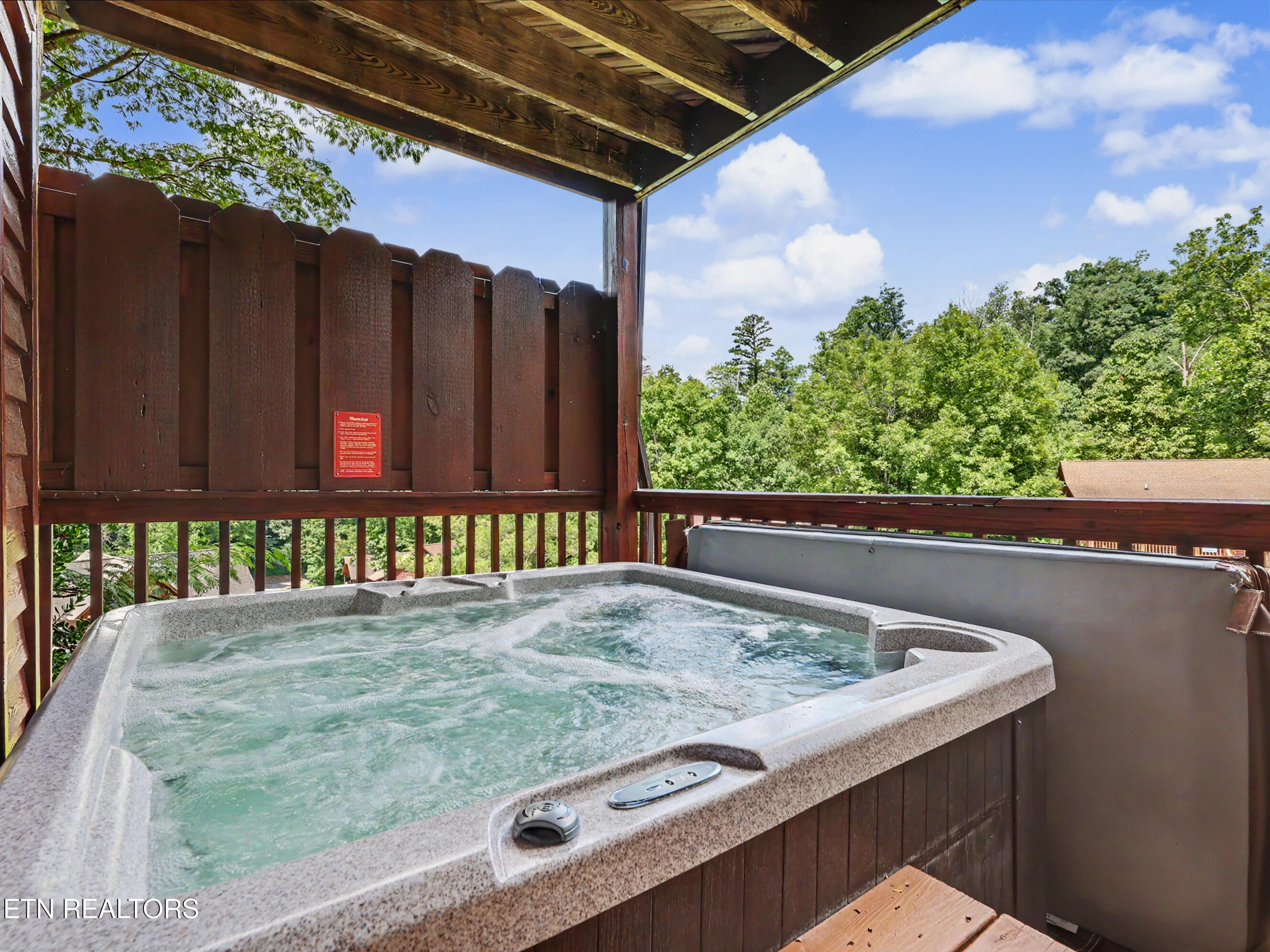 1609 Pinewood Way Sevierville TN 37862