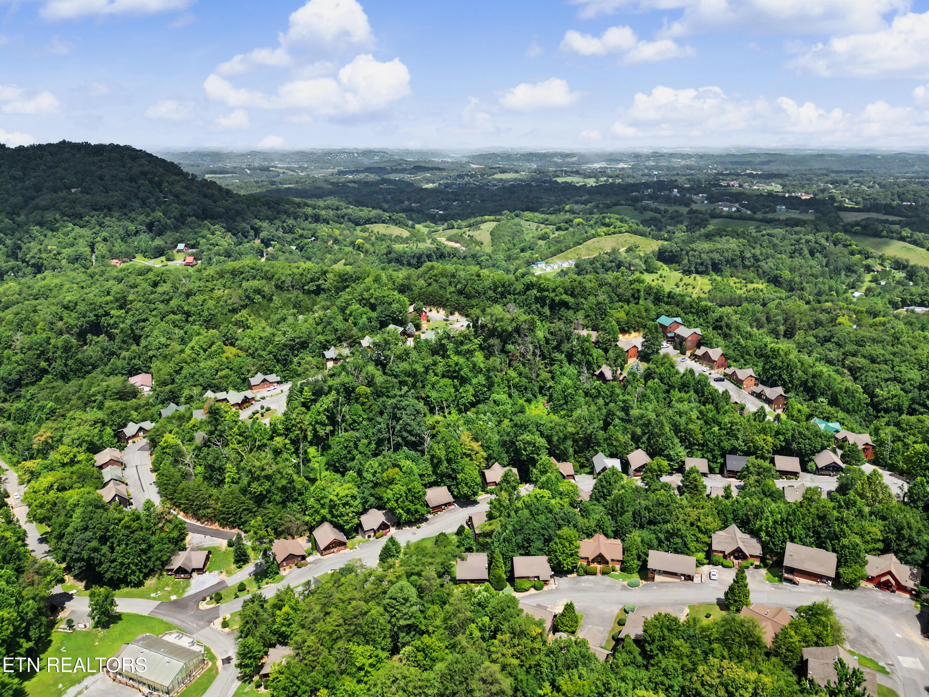 1609 Pinewood Way Sevierville TN 37862