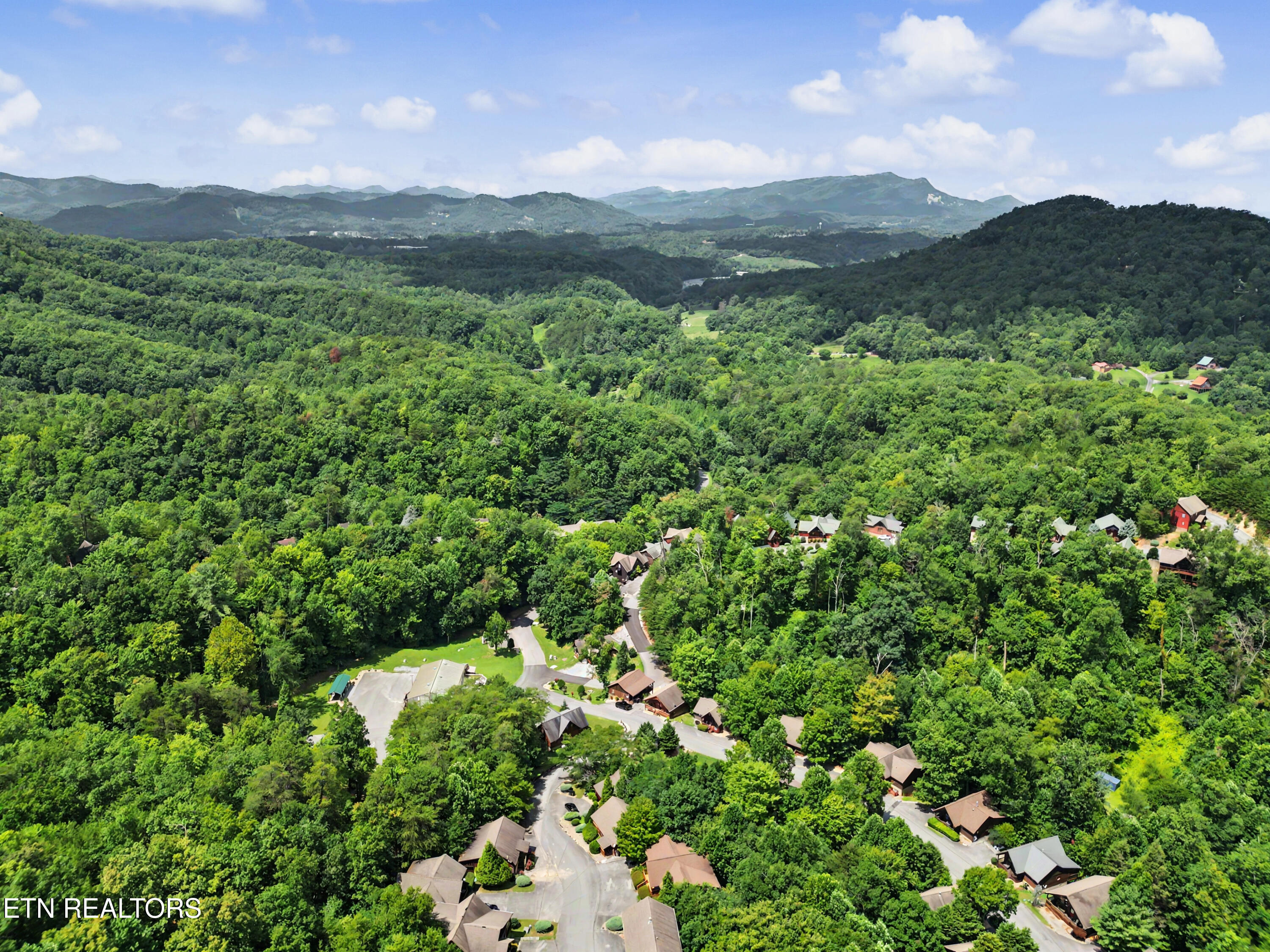 1609 Pinewood Way Sevierville TN 37862