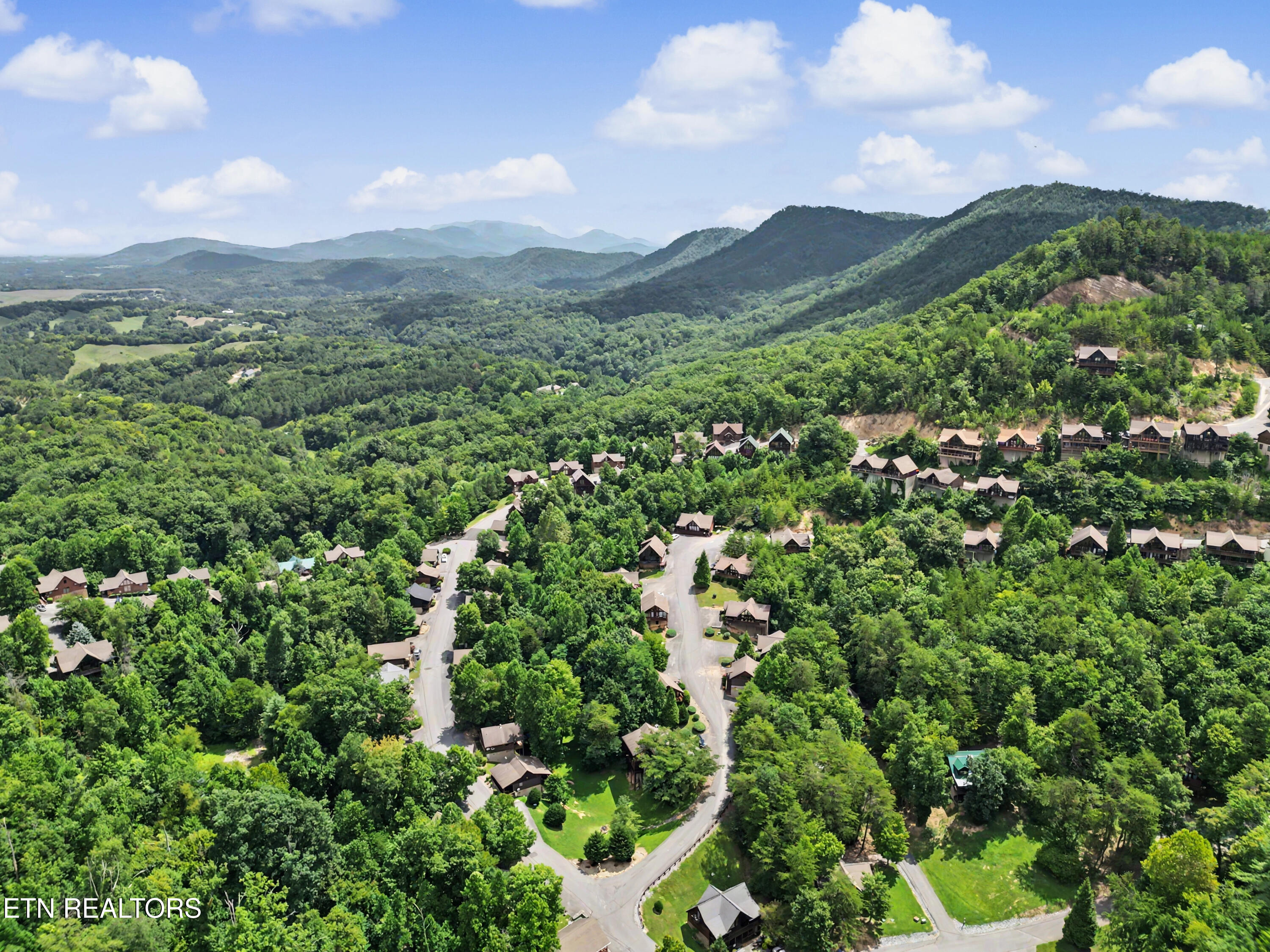 1609 Pinewood Way Sevierville TN 37862