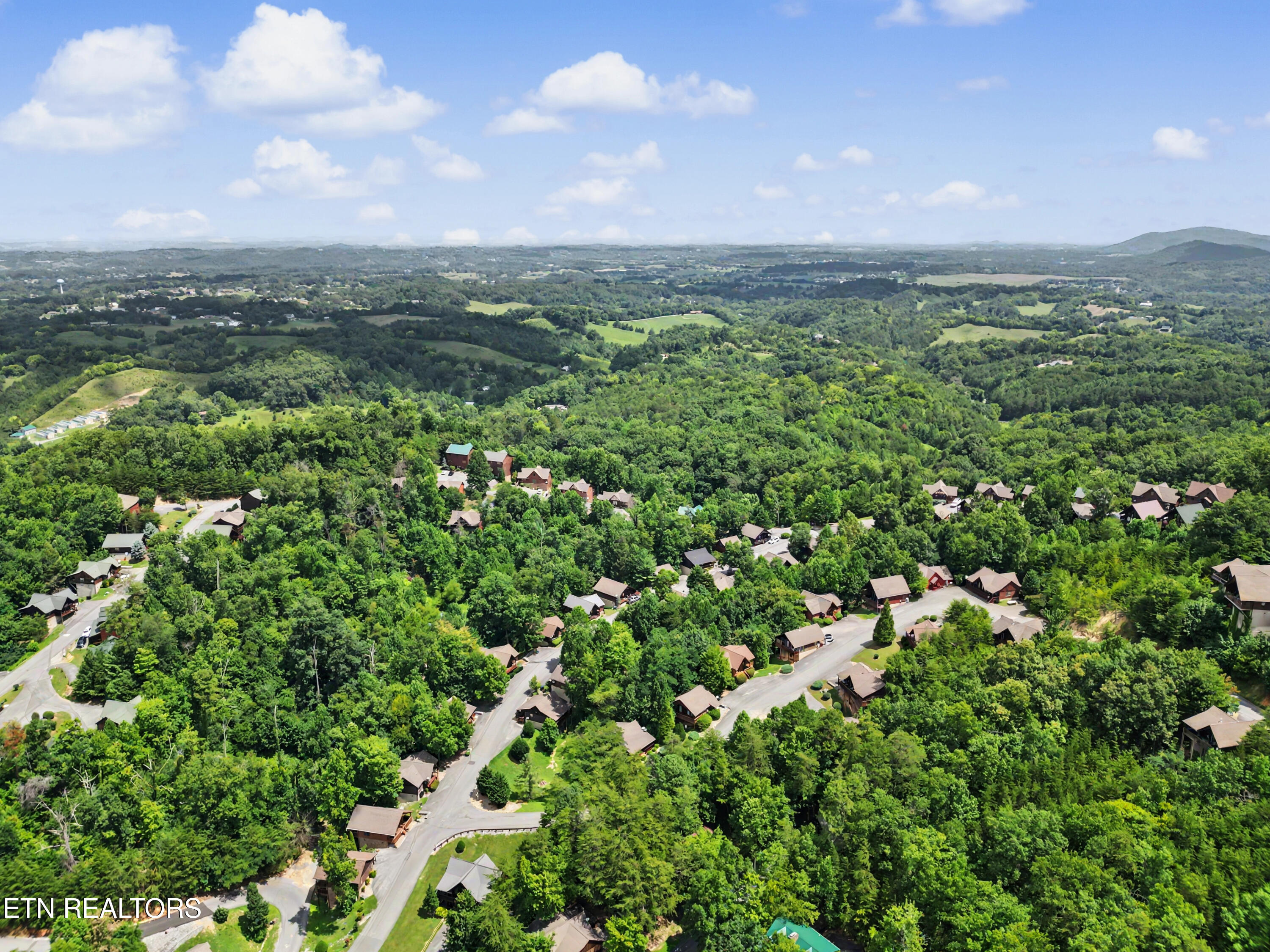 1609 Pinewood Way Sevierville TN 37862