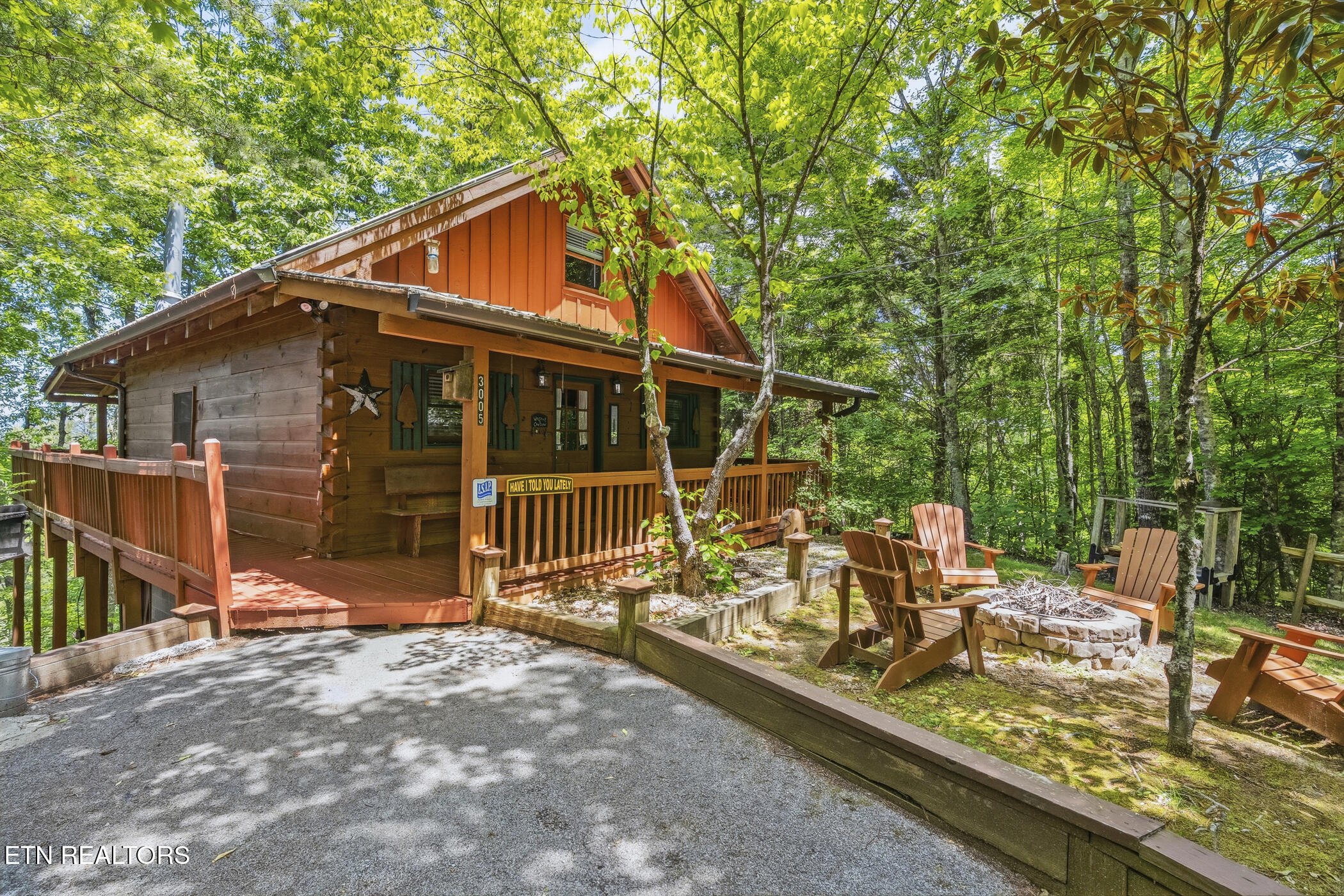3005 Mountain Memories Way Sevierville TN 37876
