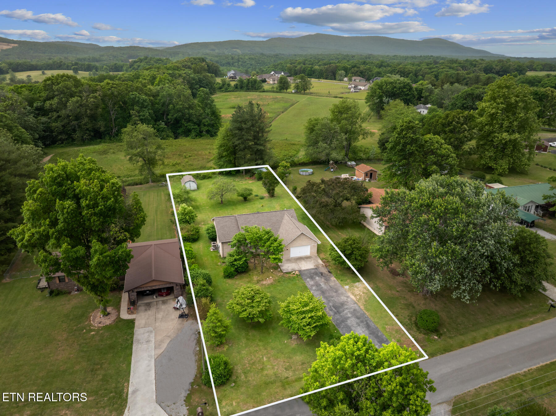 130 Chestnut Court Crossville TN 38555