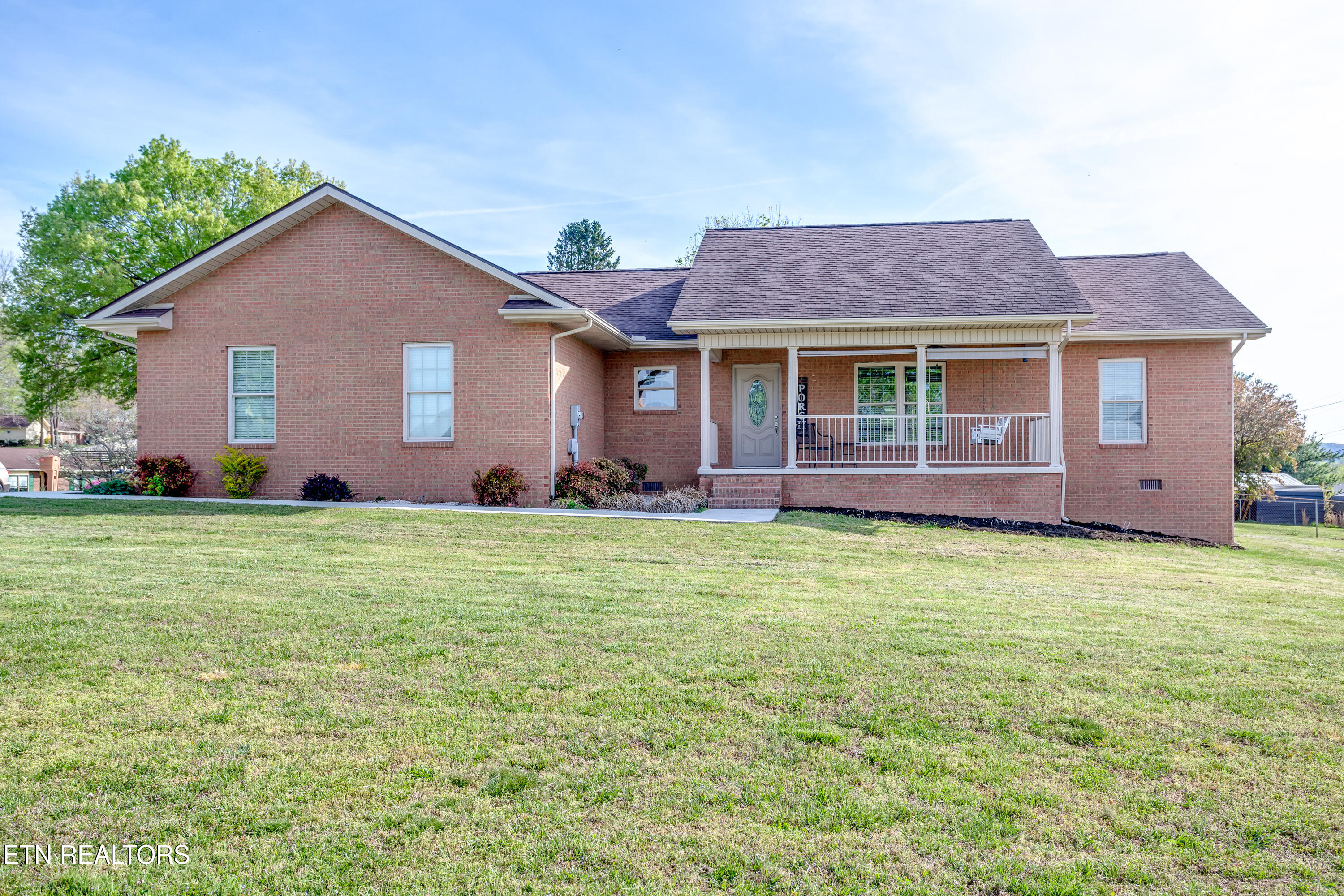 329 Hickory Lane Jacksboro TN 37757