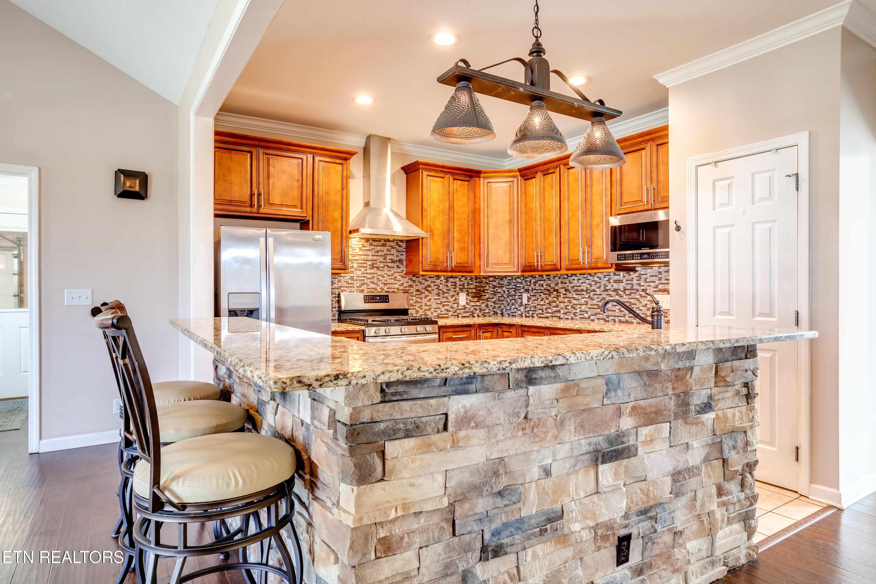 329 Hickory Lane Jacksboro TN 37757