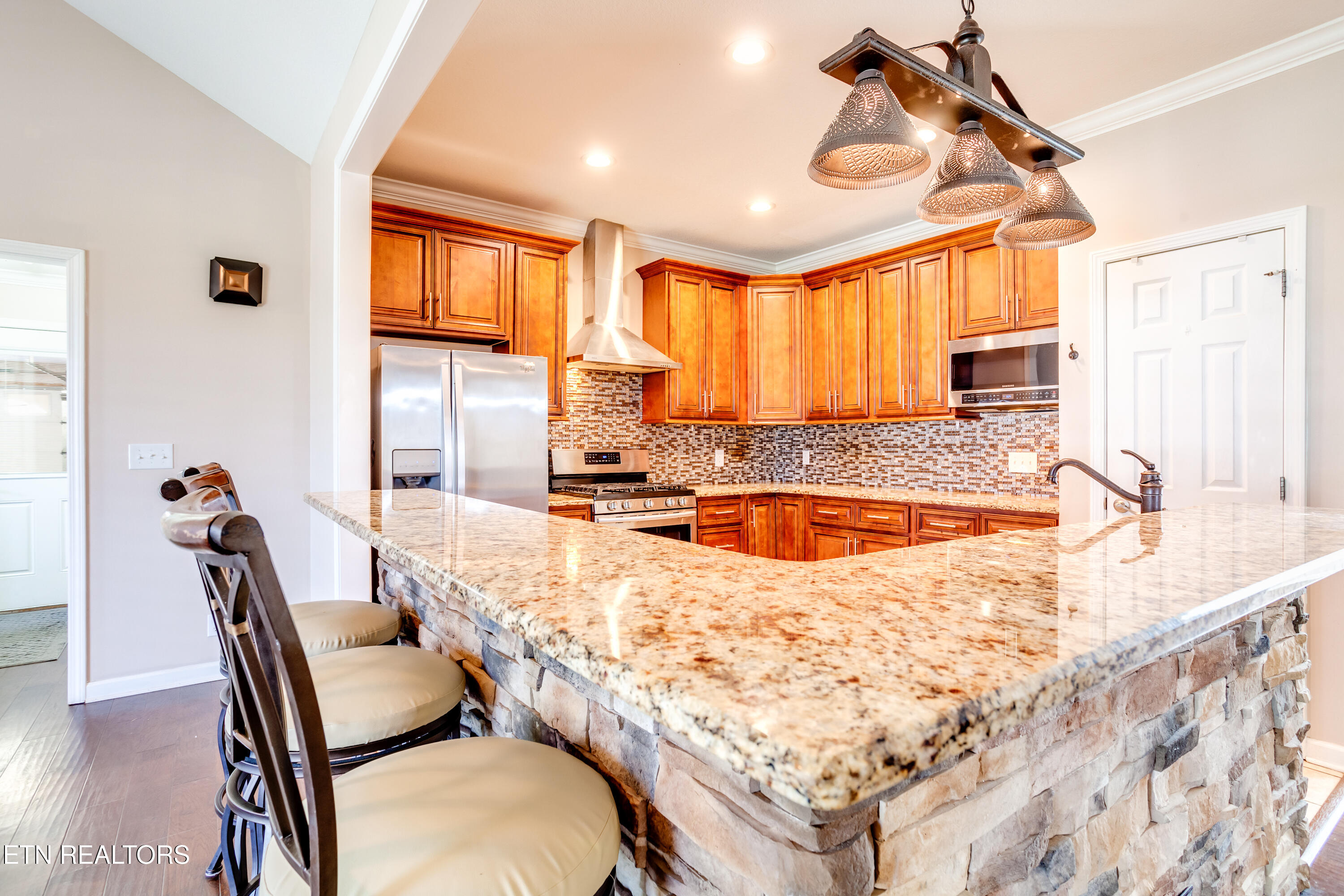 329 Hickory Lane Jacksboro TN 37757