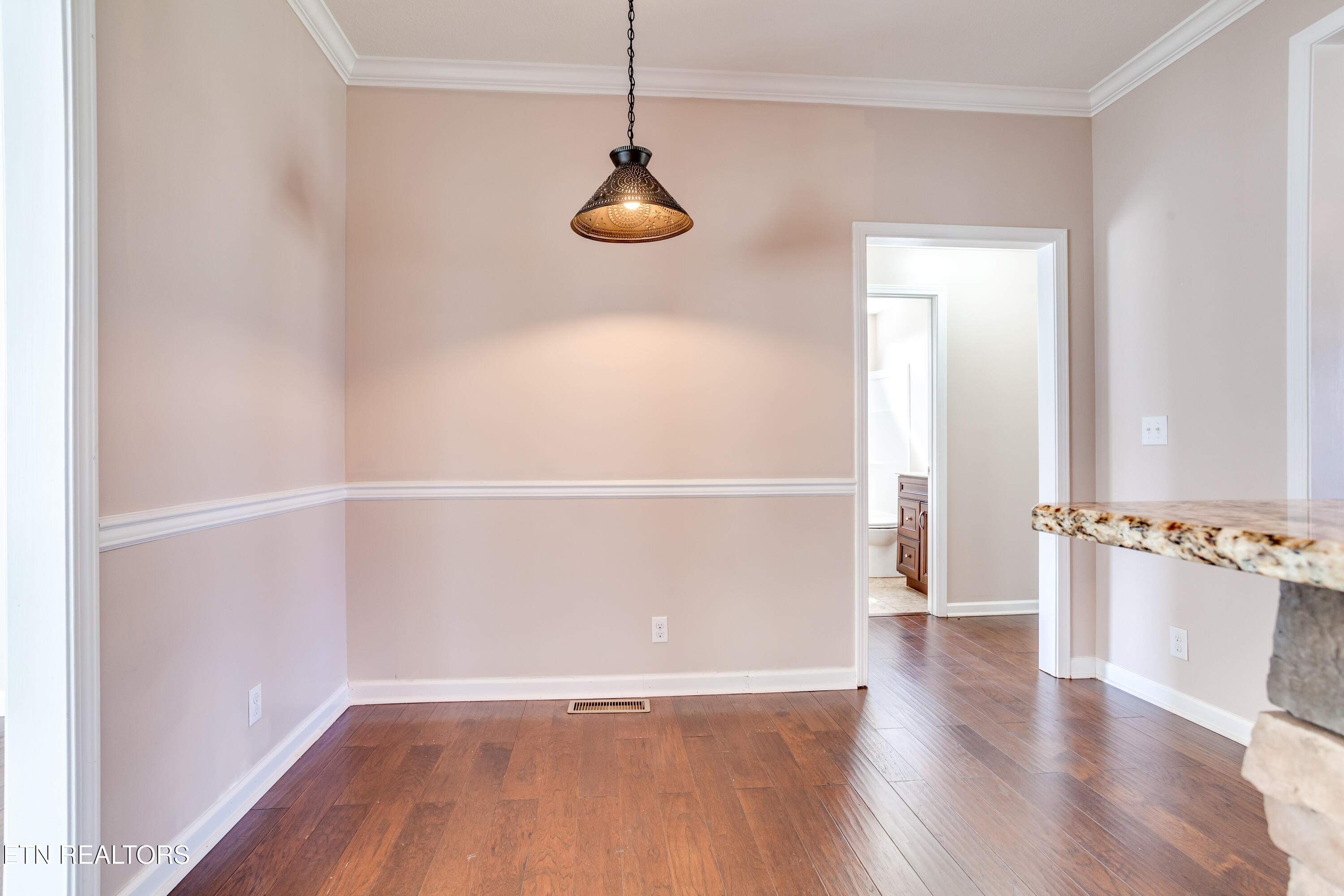 329 Hickory Lane Jacksboro TN 37757