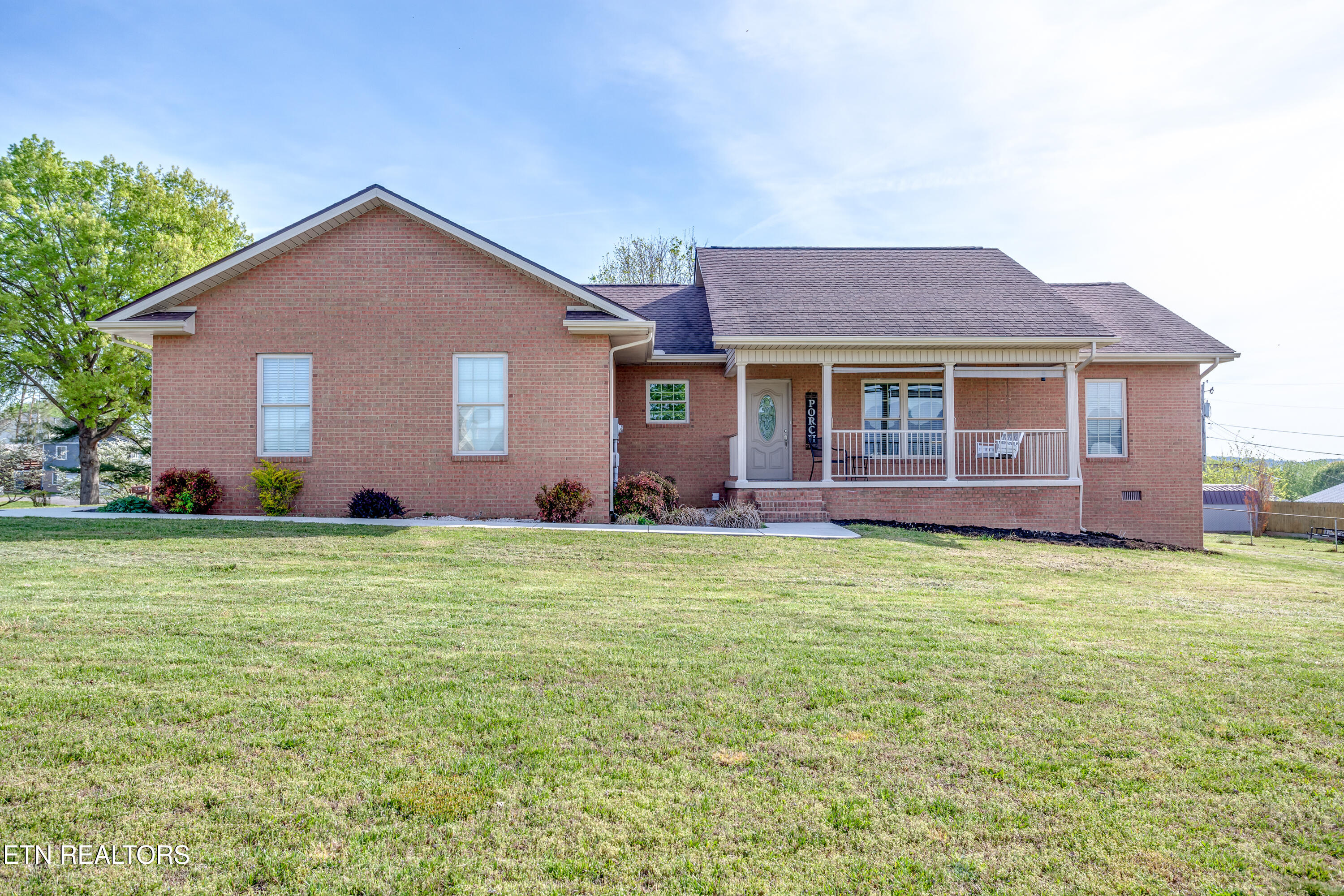 329 Hickory Lane Jacksboro TN 37757