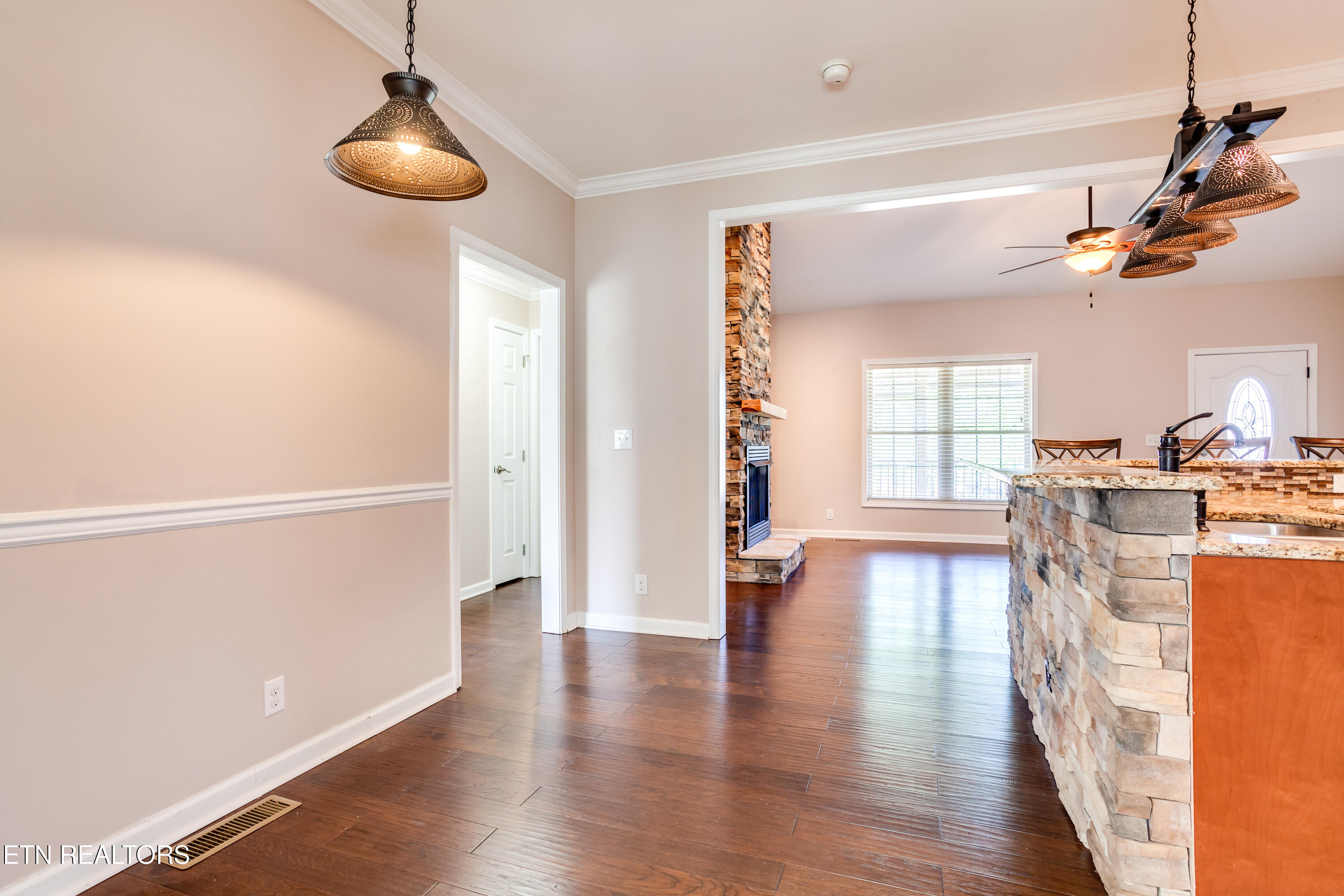 329 Hickory Lane Jacksboro TN 37757