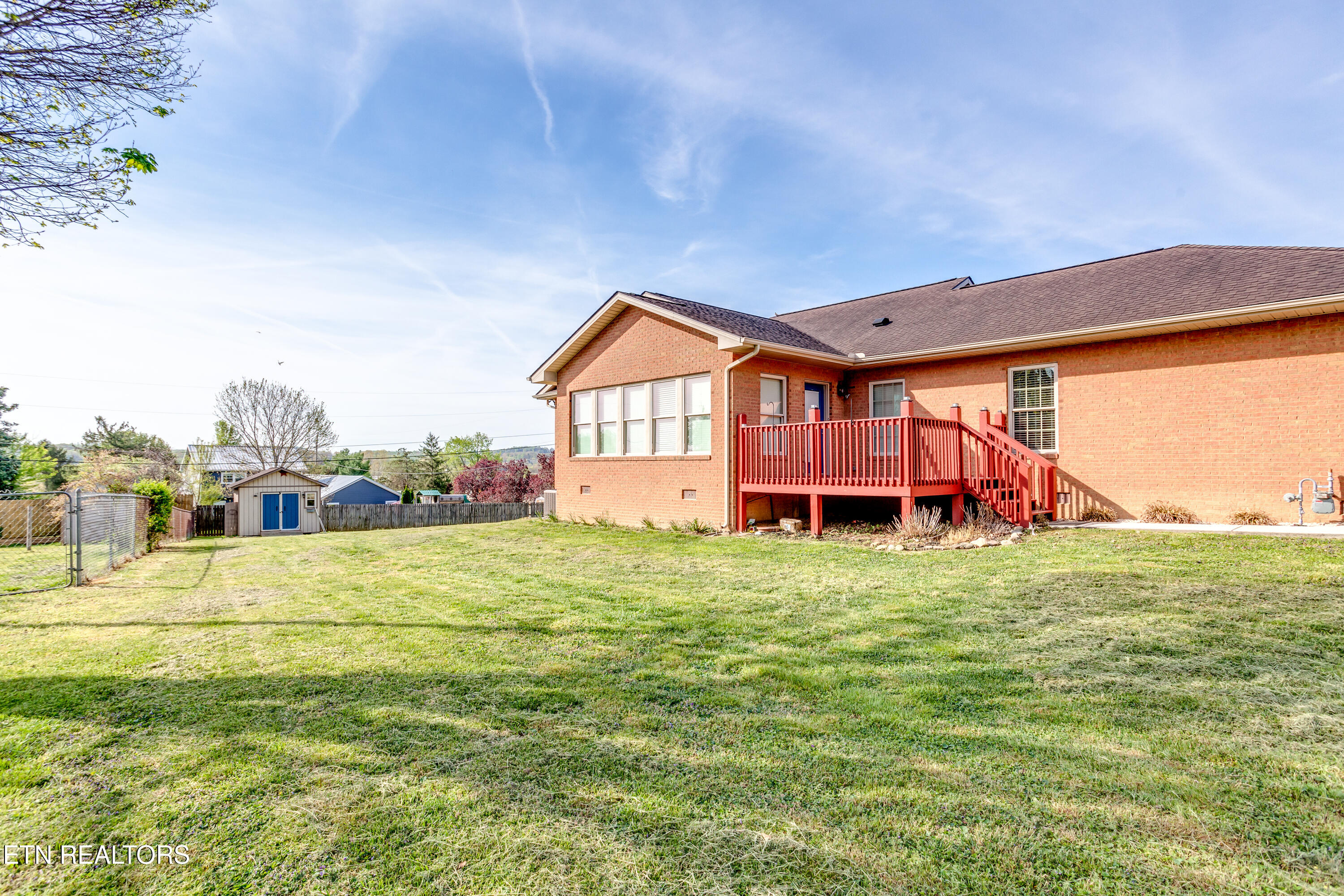 329 Hickory Lane Jacksboro TN 37757