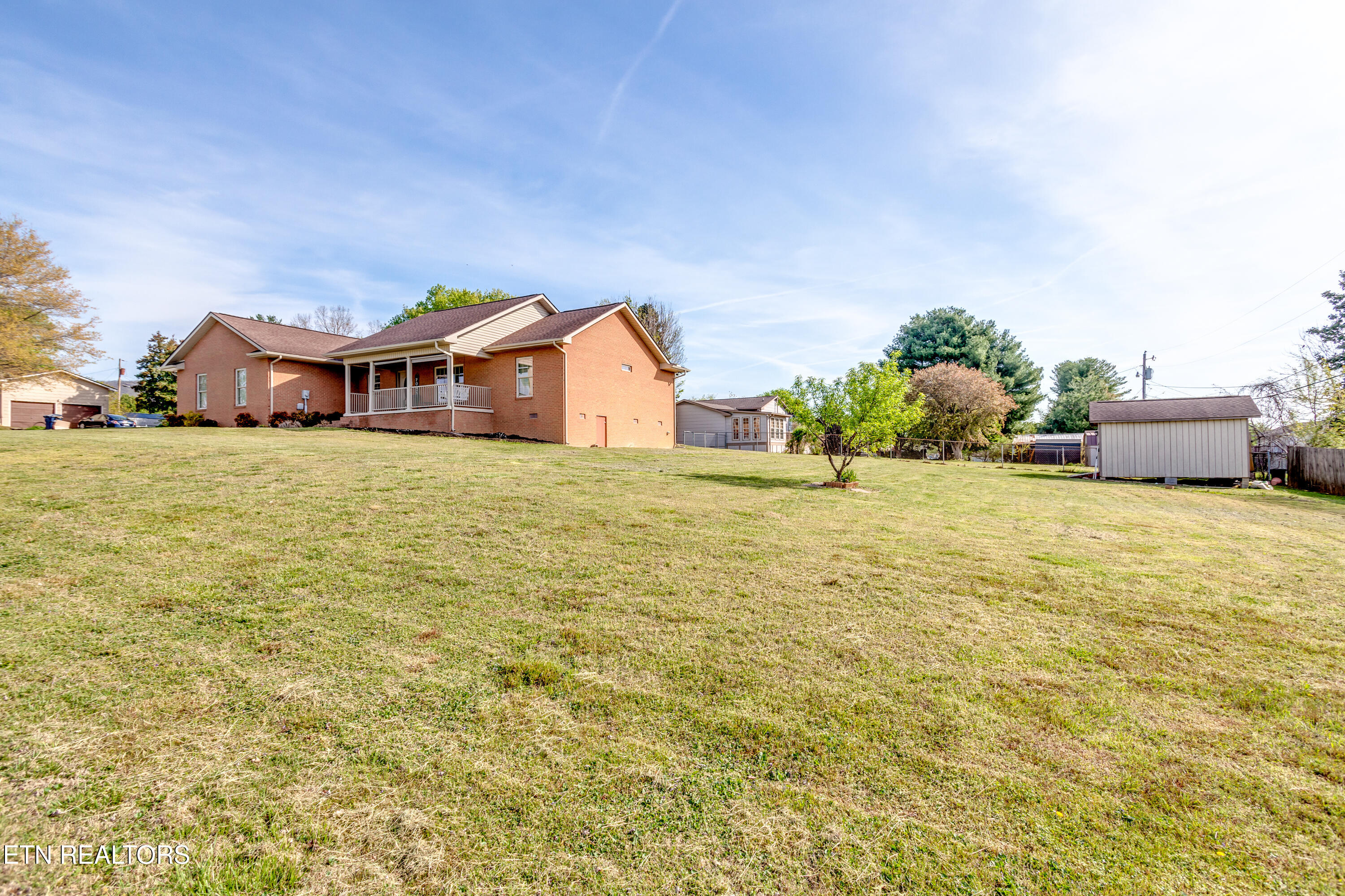 329 Hickory Lane Jacksboro TN 37757