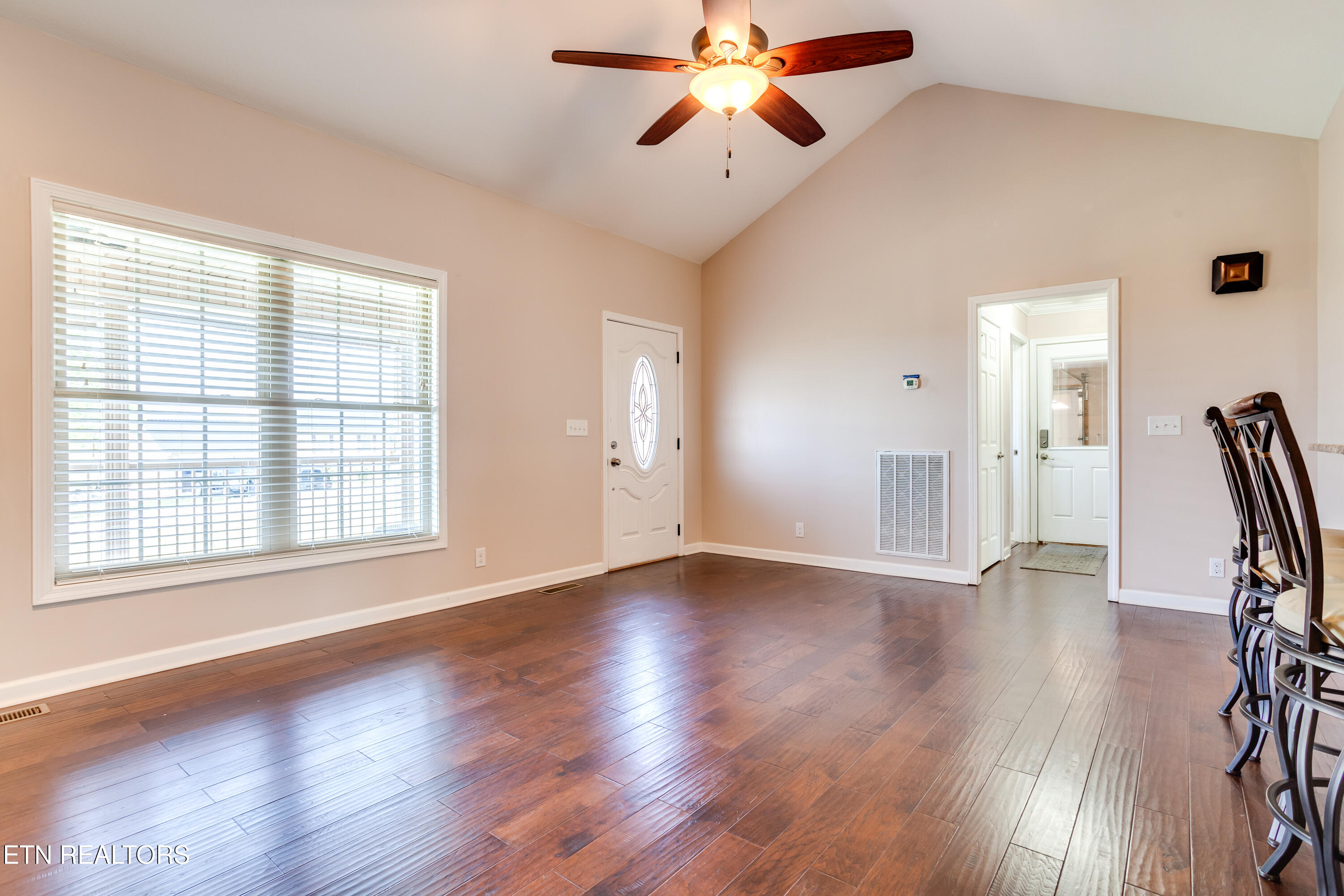 329 Hickory Lane Jacksboro TN 37757