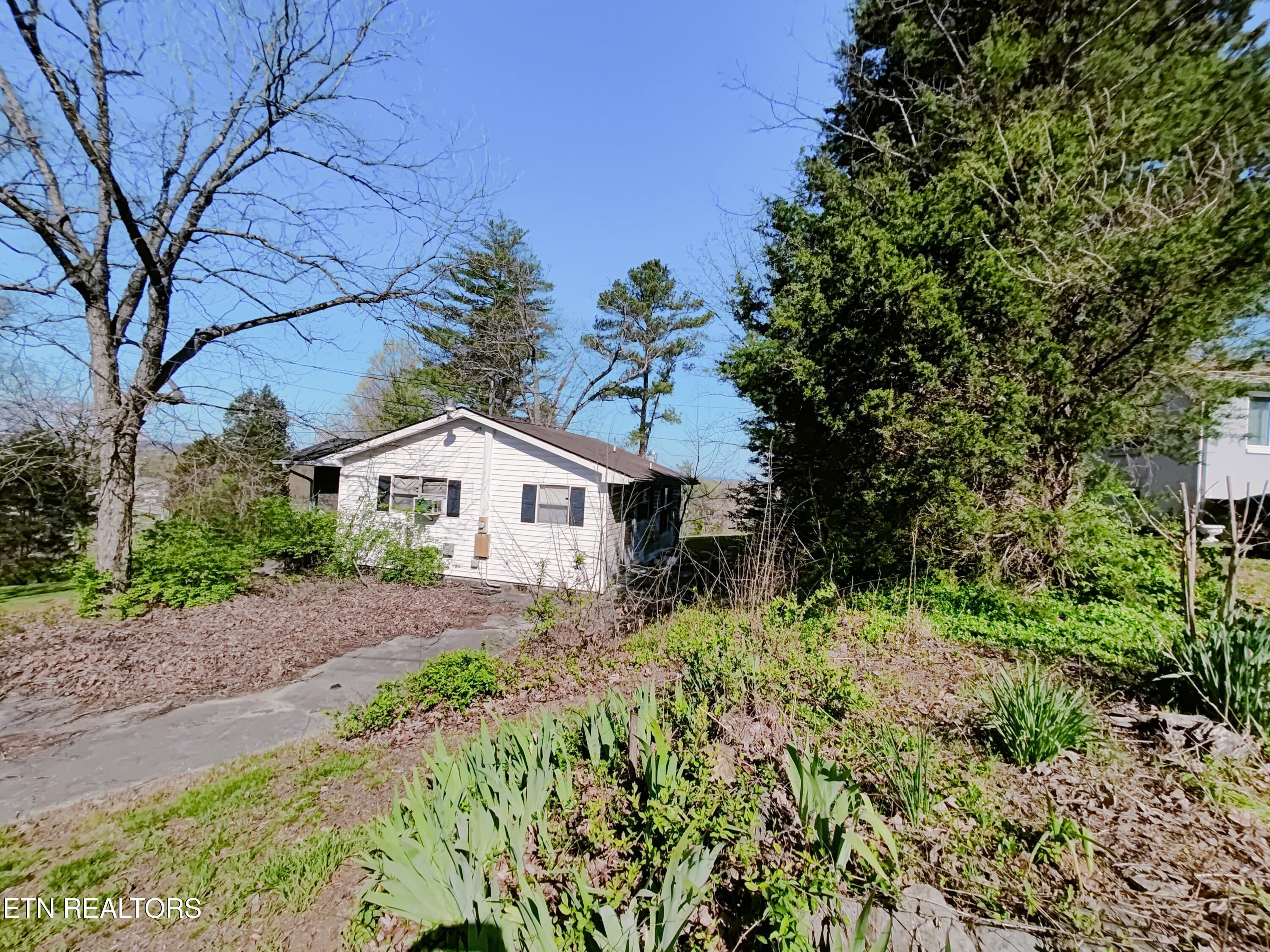 647 W Lamar Alexander Parkway Maryville TN 37801