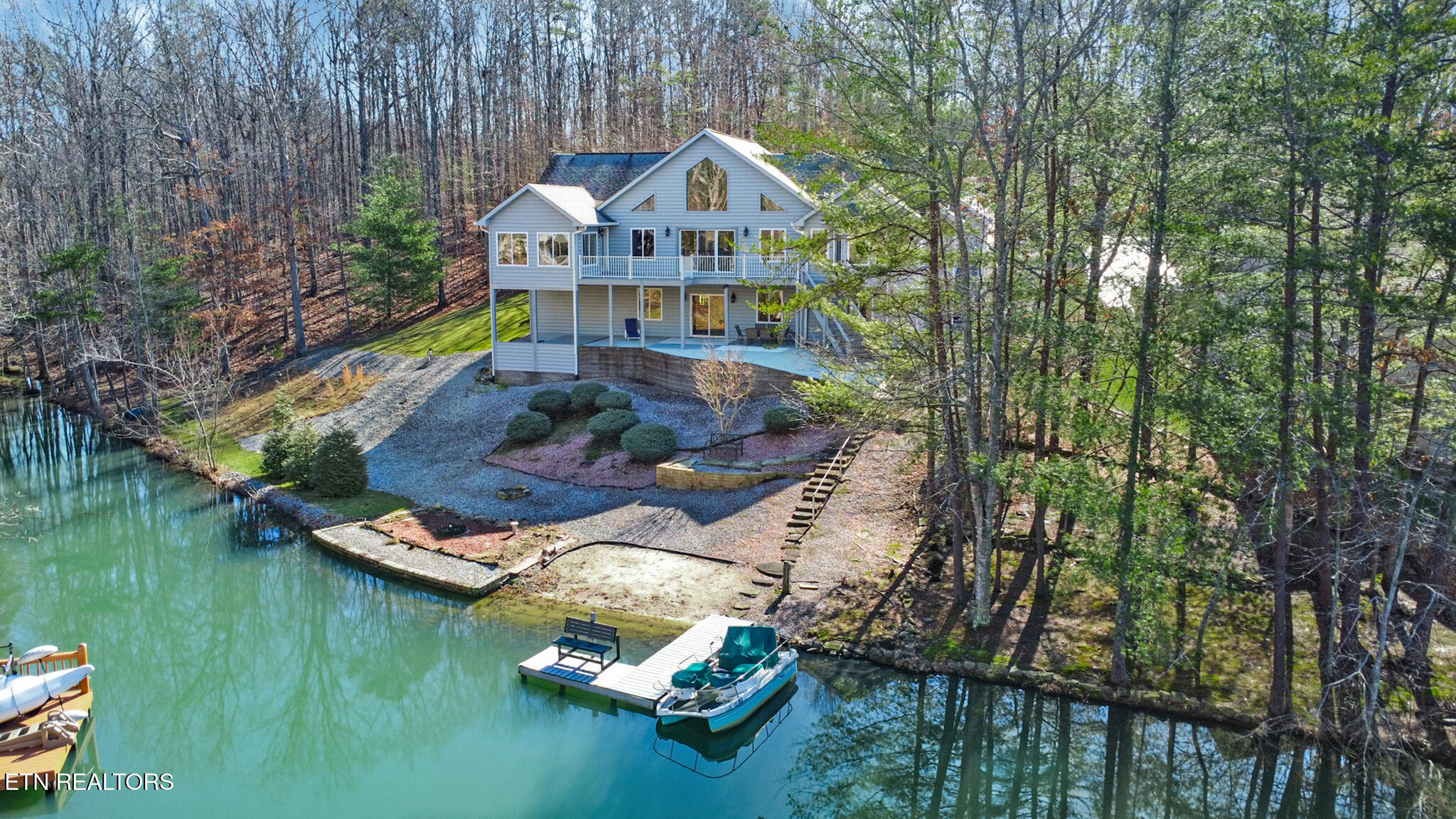 14 Needham Terrace Crossville TN 38558