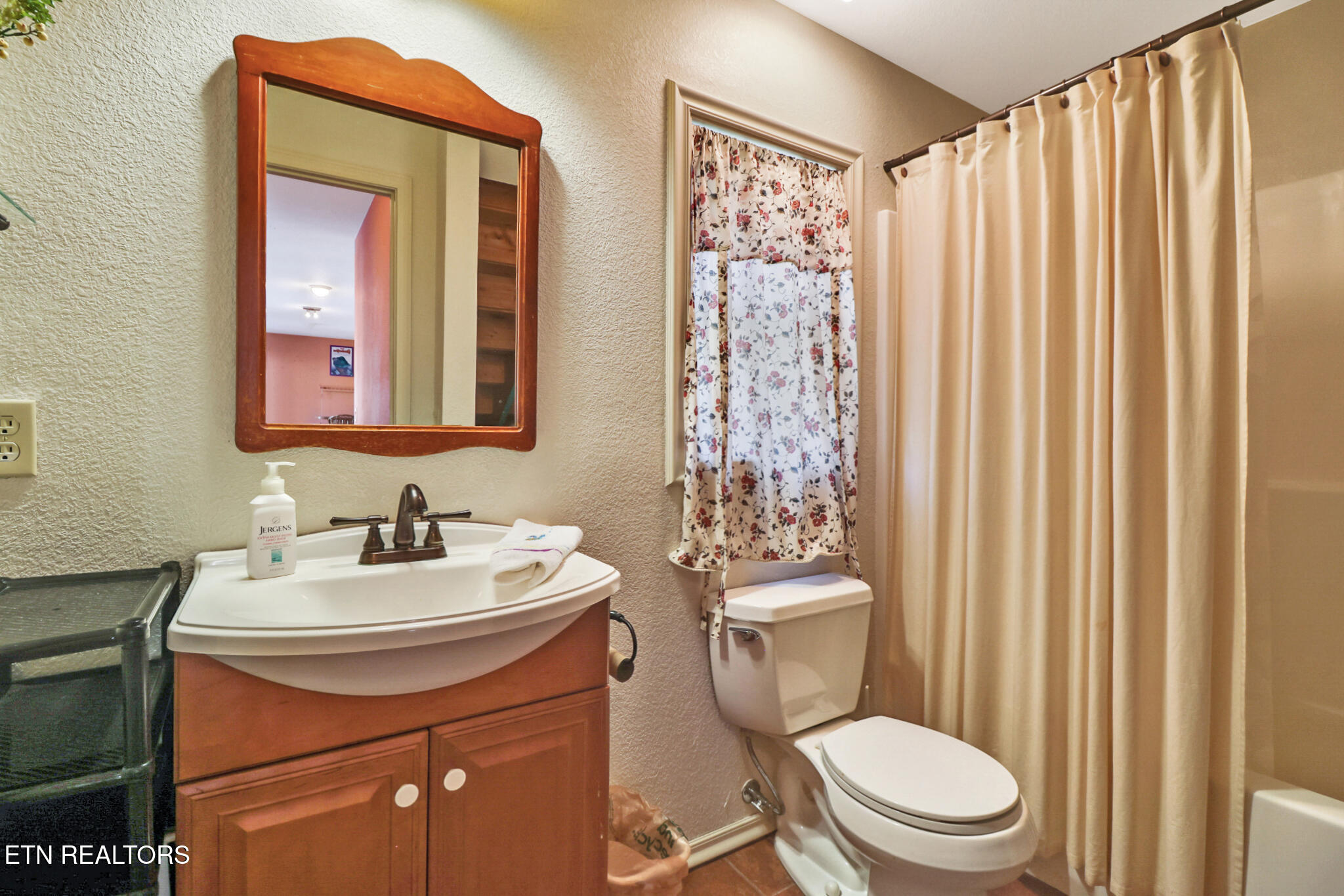 14 Needham Terrace Crossville TN 38558