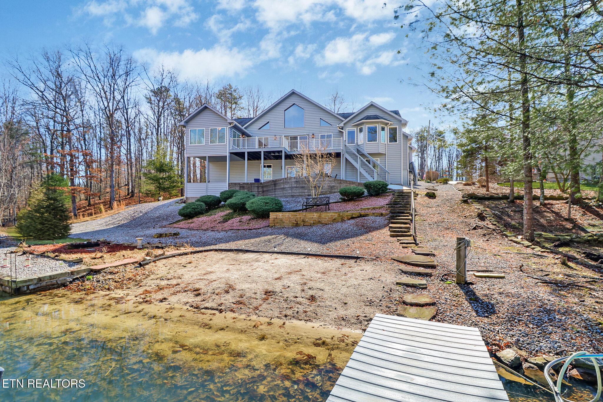 14 Needham Terrace Crossville TN 38558