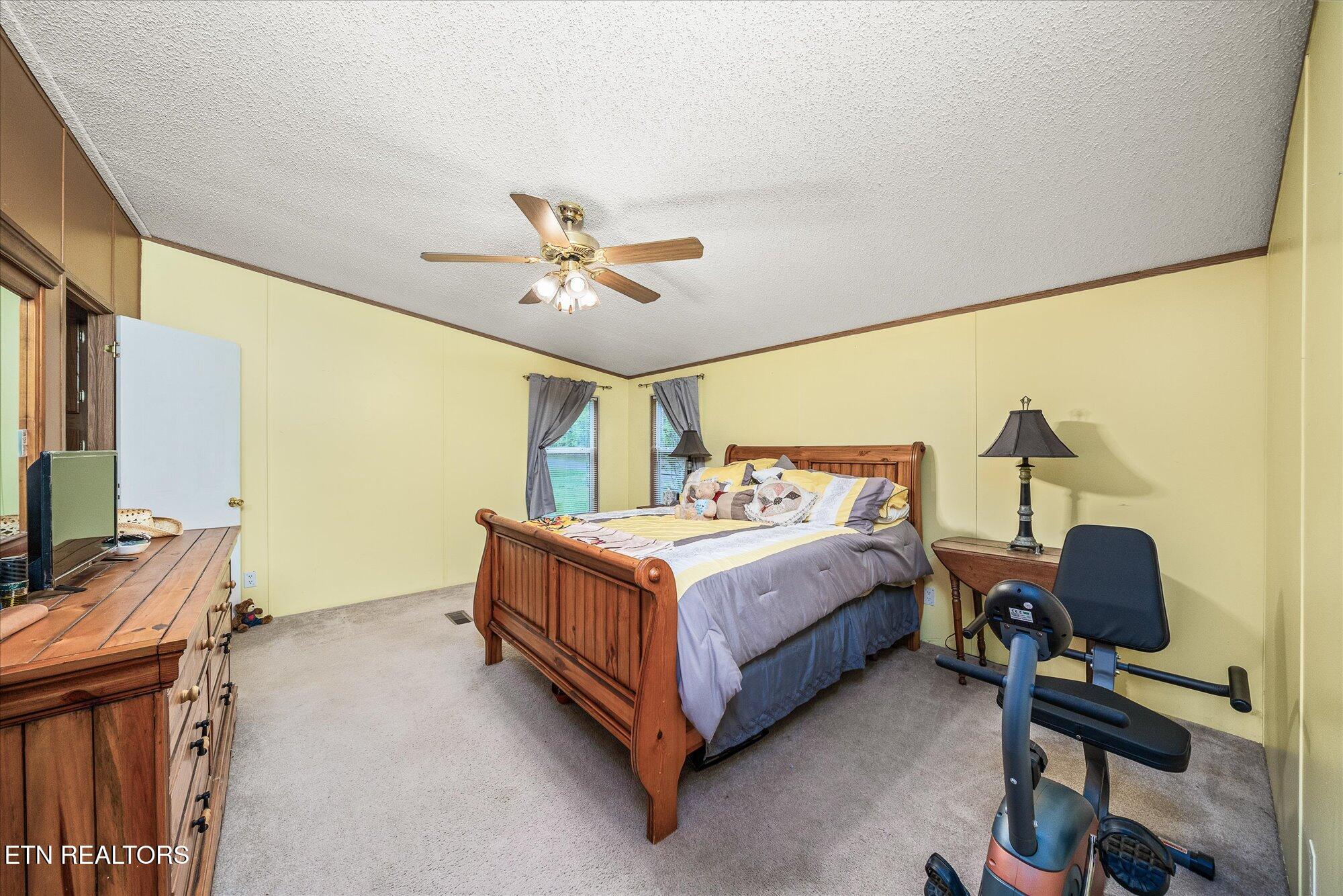 6028 Loch Loosa Drive Crossville TN 38572