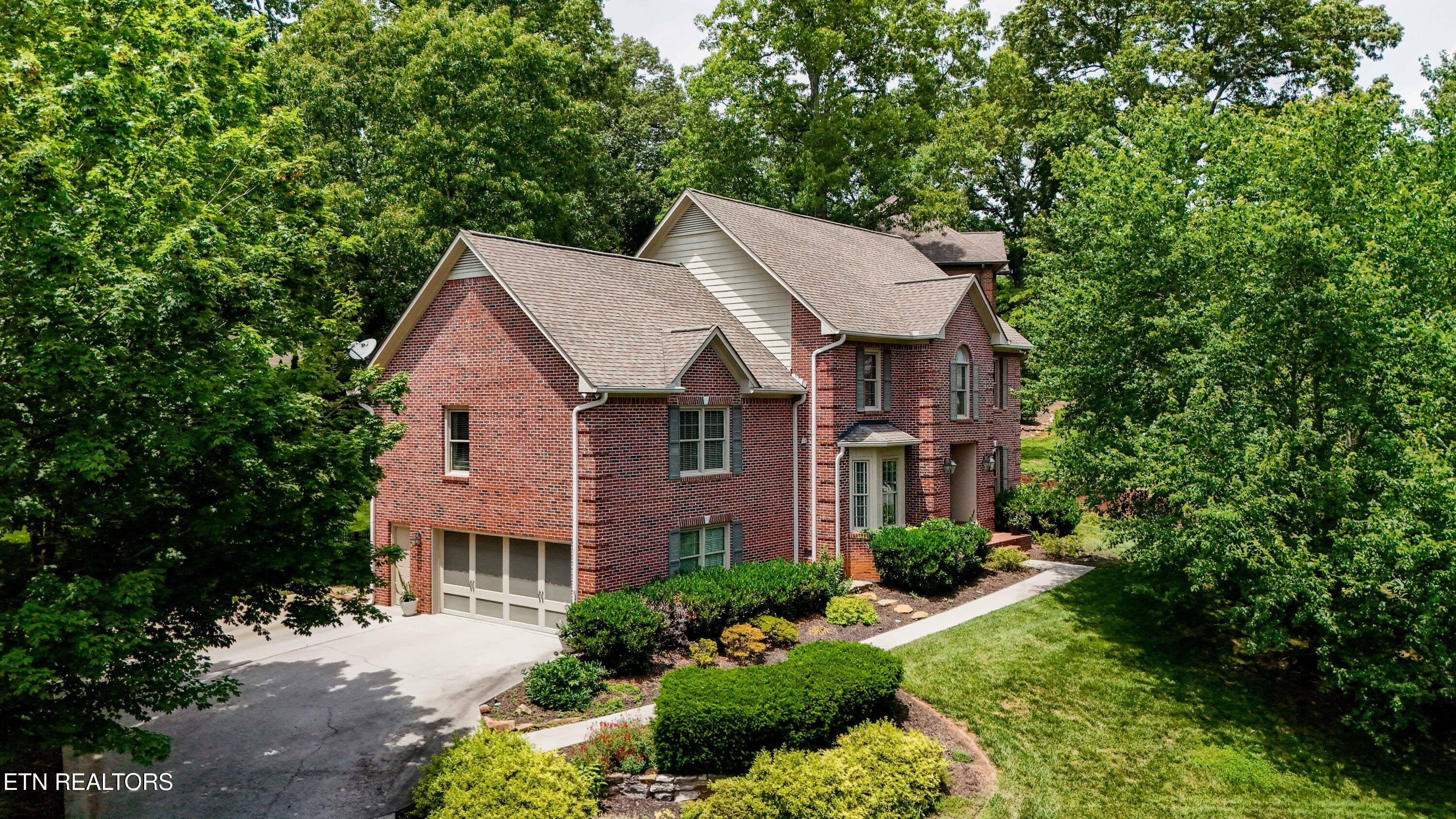 724 Summit Lake Court Knoxville TN 37922