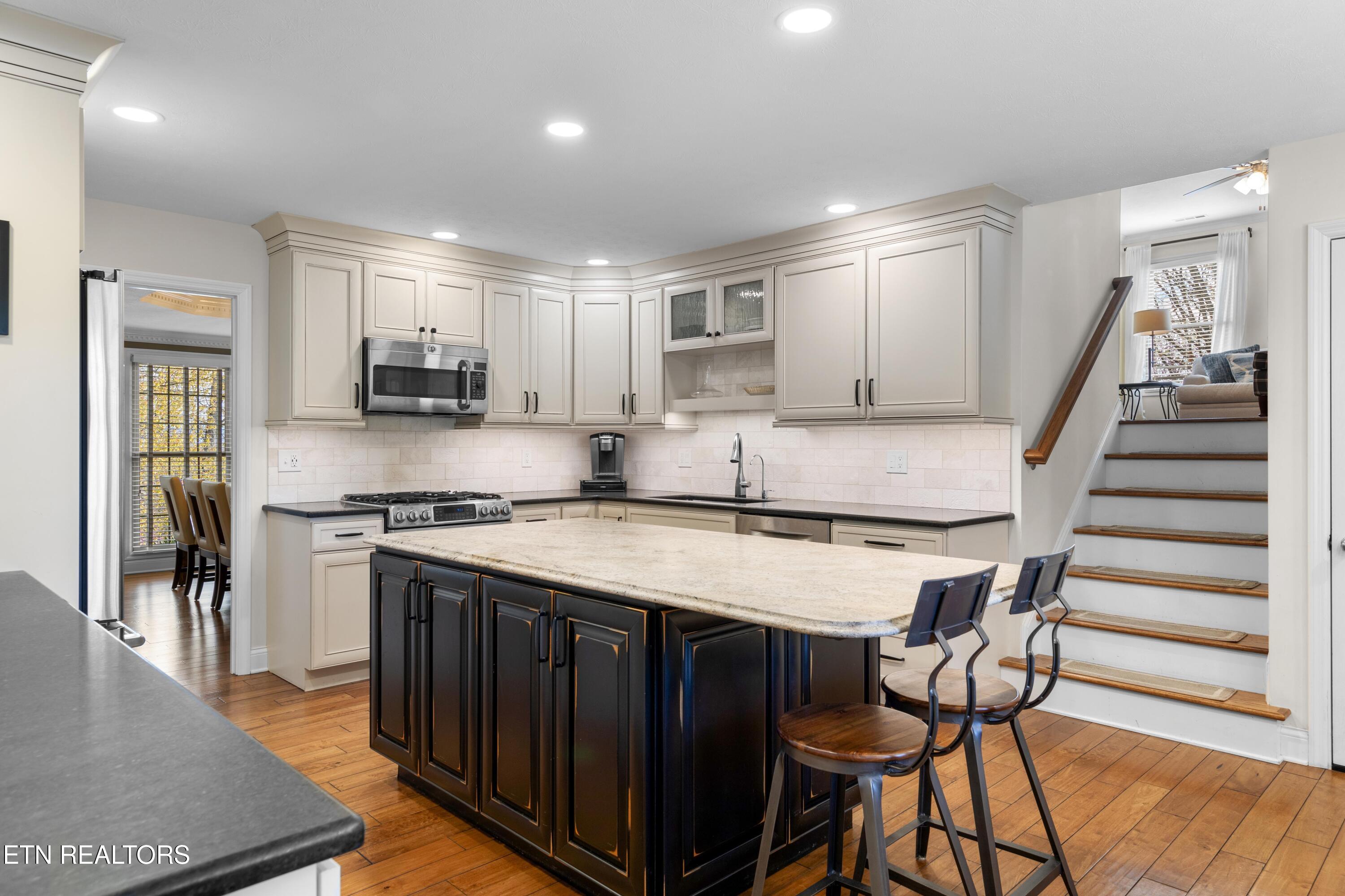 724 Summit Lake Court Knoxville TN 37922