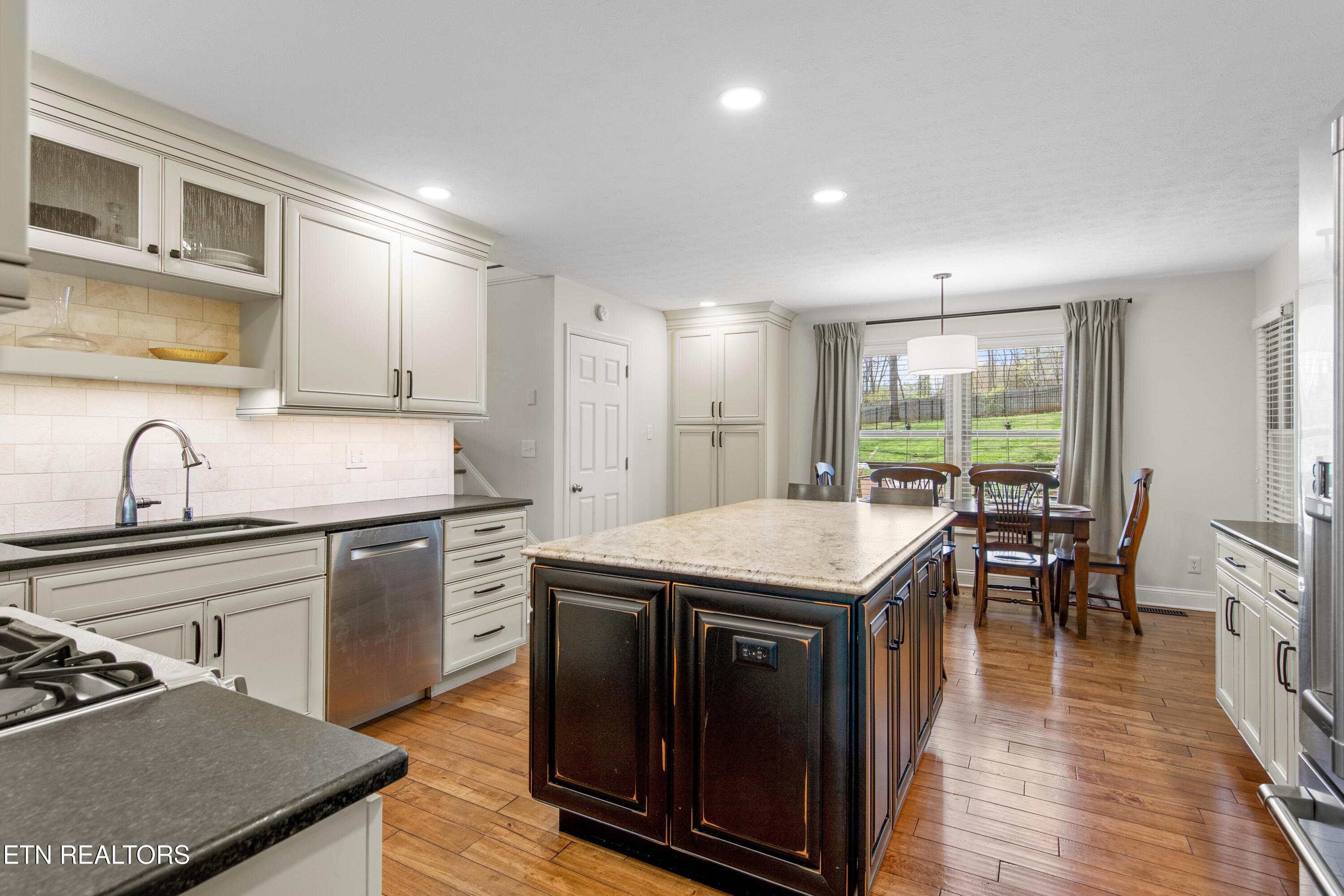 724 Summit Lake Court Knoxville TN 37922