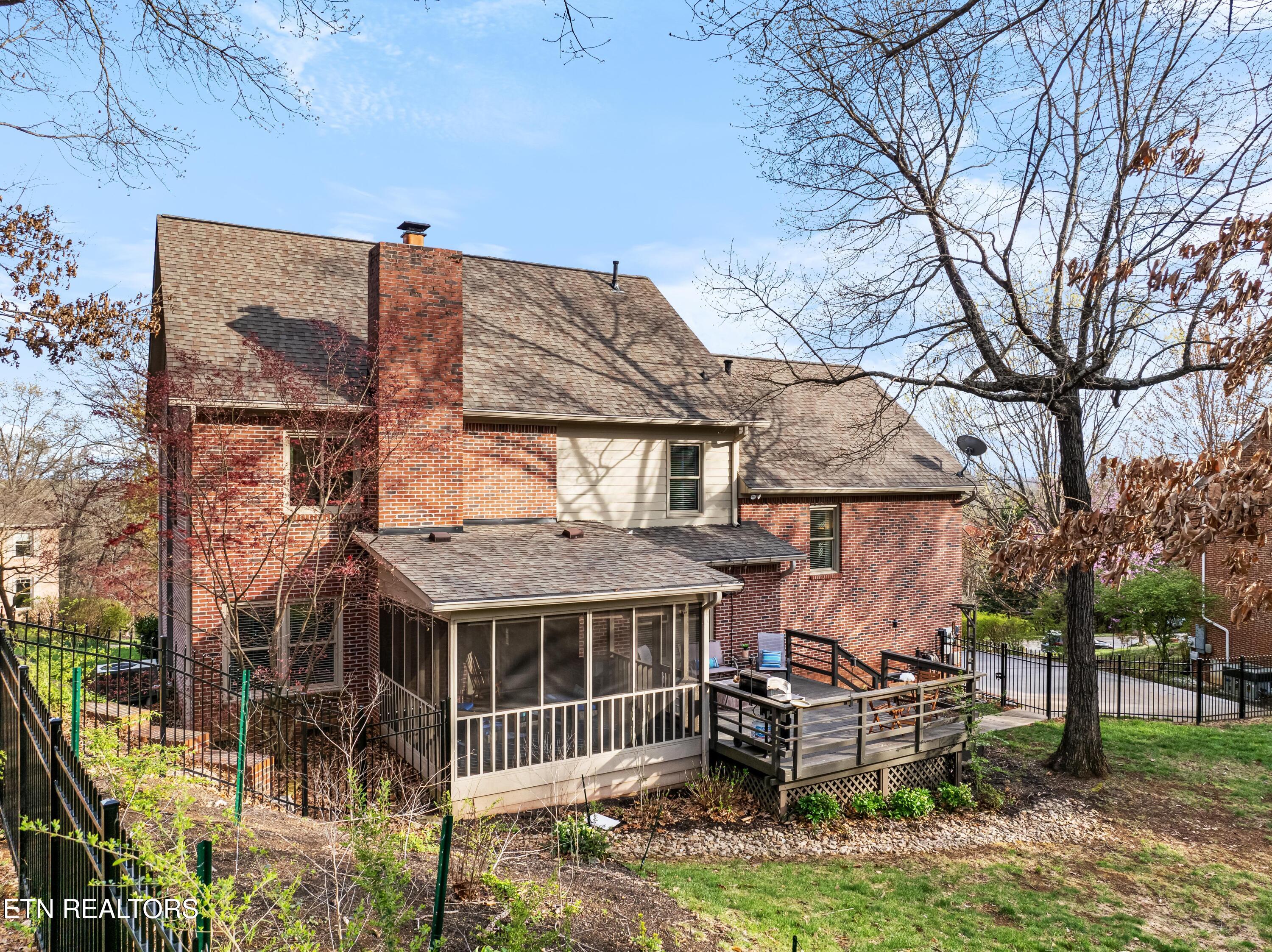 724 Summit Lake Court Knoxville TN 37922