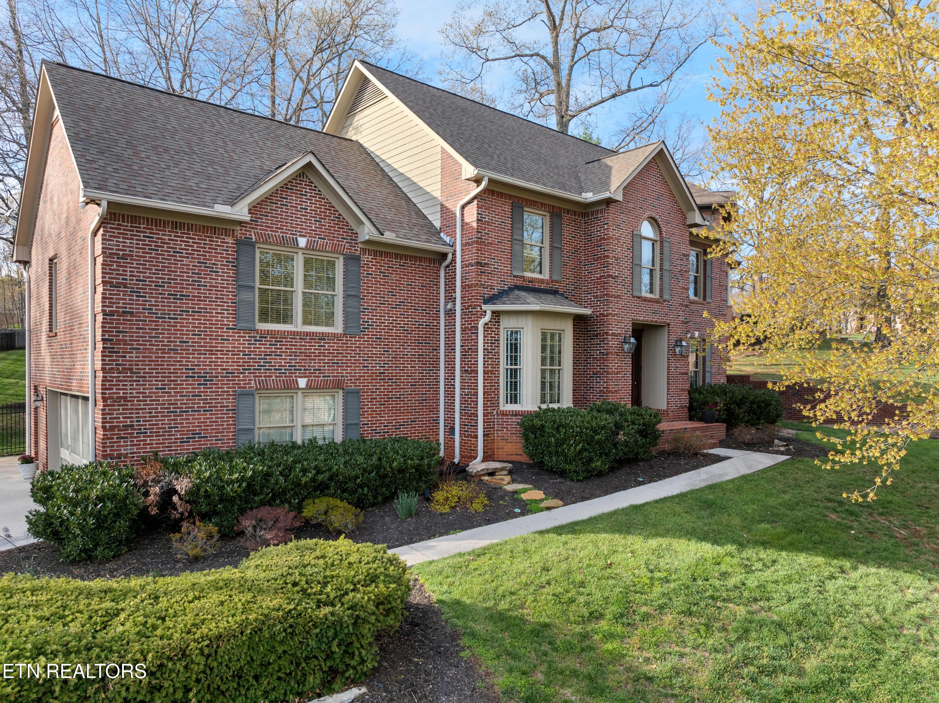 724 Summit Lake Court Knoxville TN 37922