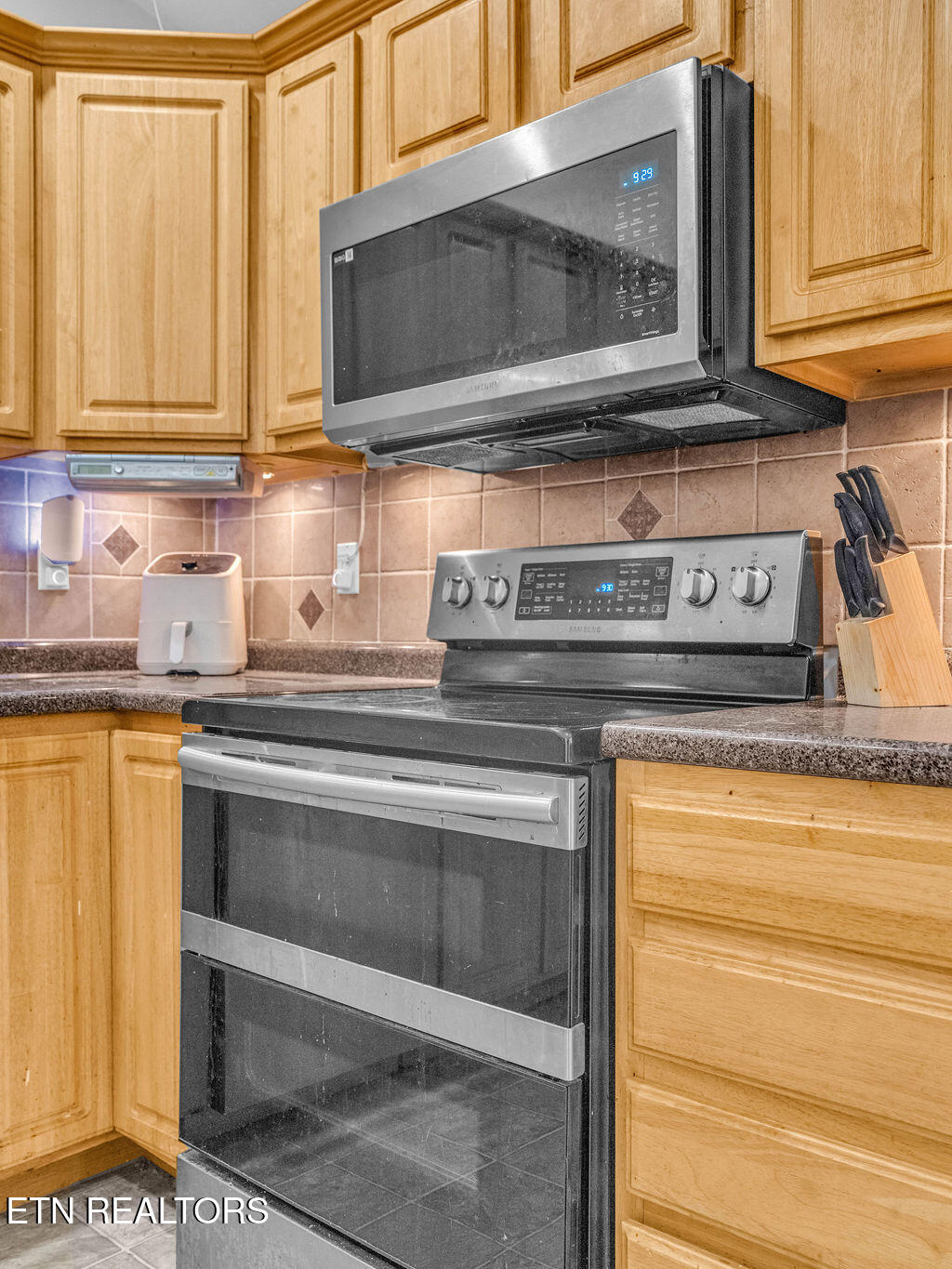 6861 Cardindale Drive Knoxville TN 37918
