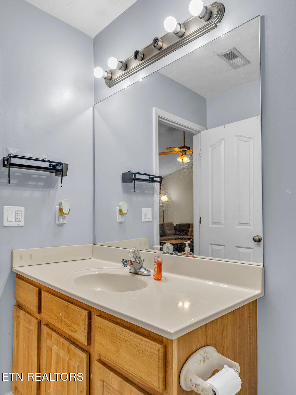 6861 Cardindale Drive Knoxville TN 37918