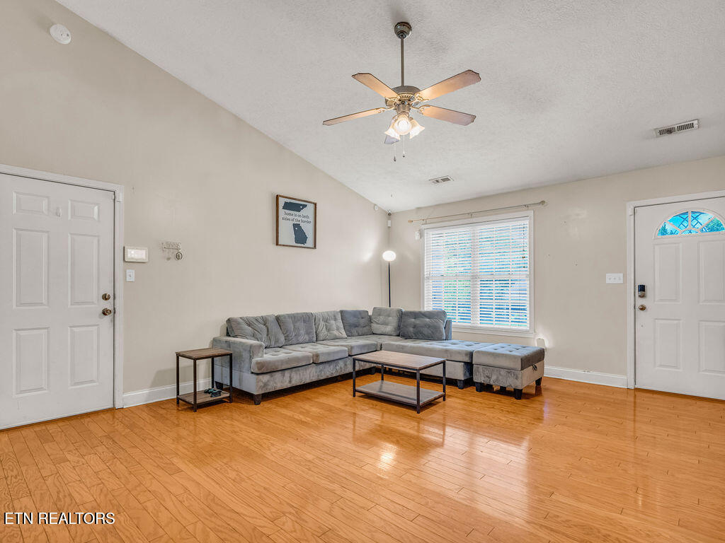 6861 Cardindale Drive Knoxville TN 37918
