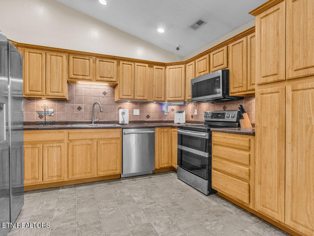 6861 Cardindale Drive Knoxville TN 37918