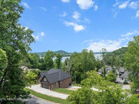 198 E Cove Drive Greenback TN 37742
