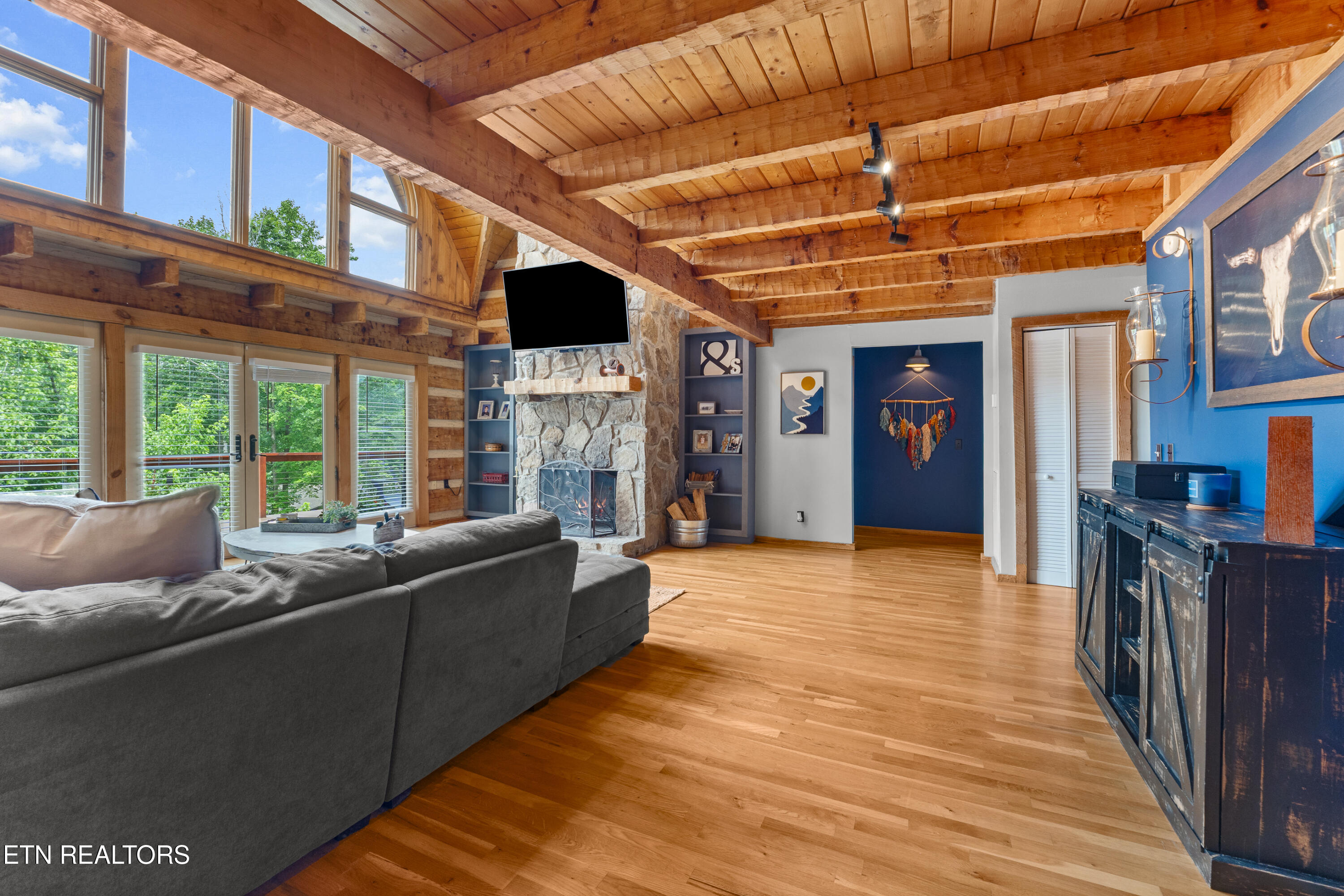 198 E Cove Drive Greenback TN 37742