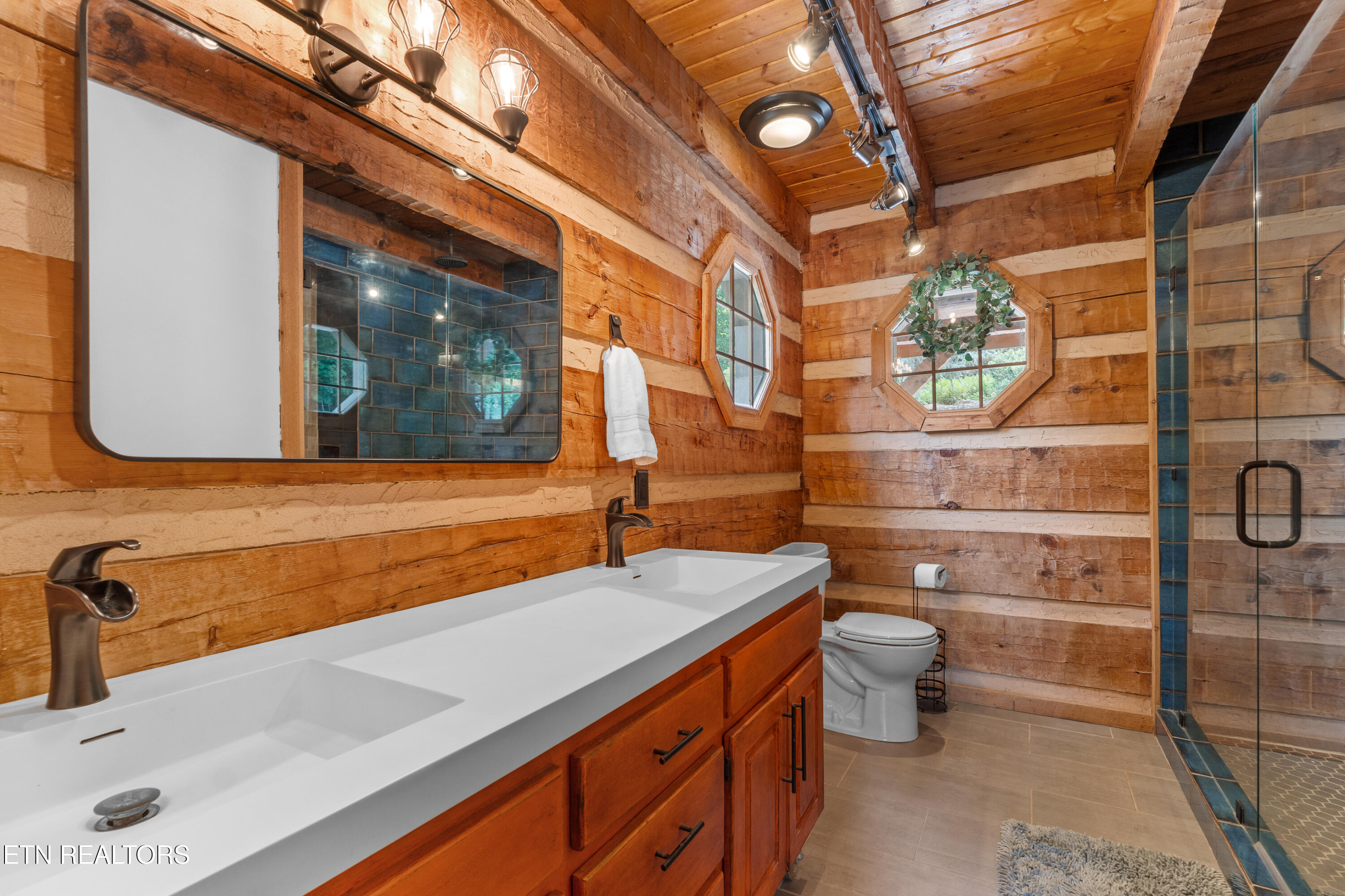 198 E Cove Drive Greenback TN 37742