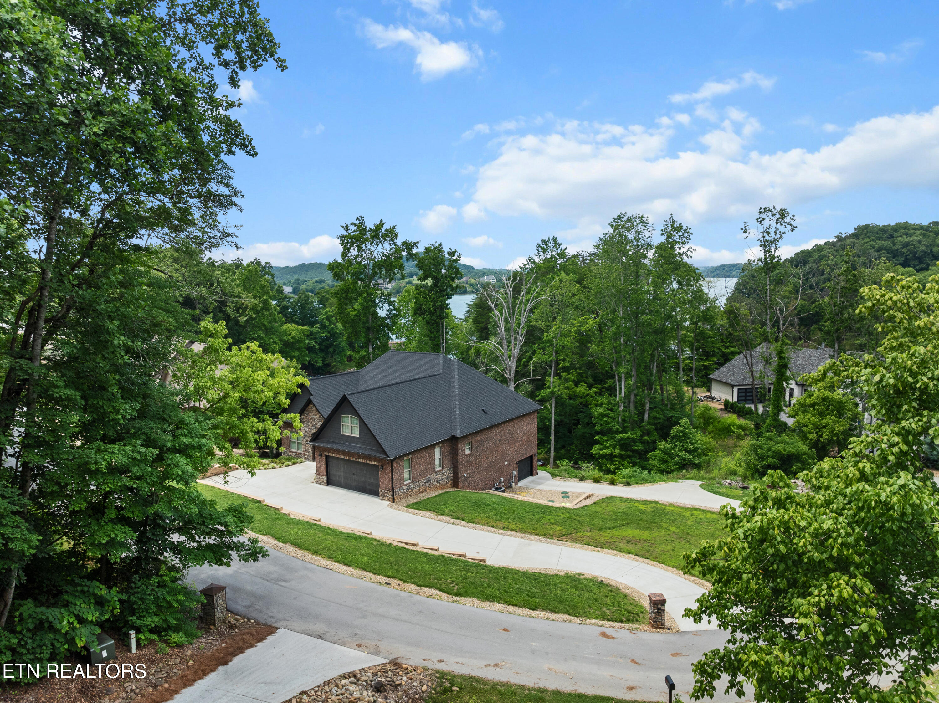 198 E Cove Drive Greenback TN 37742