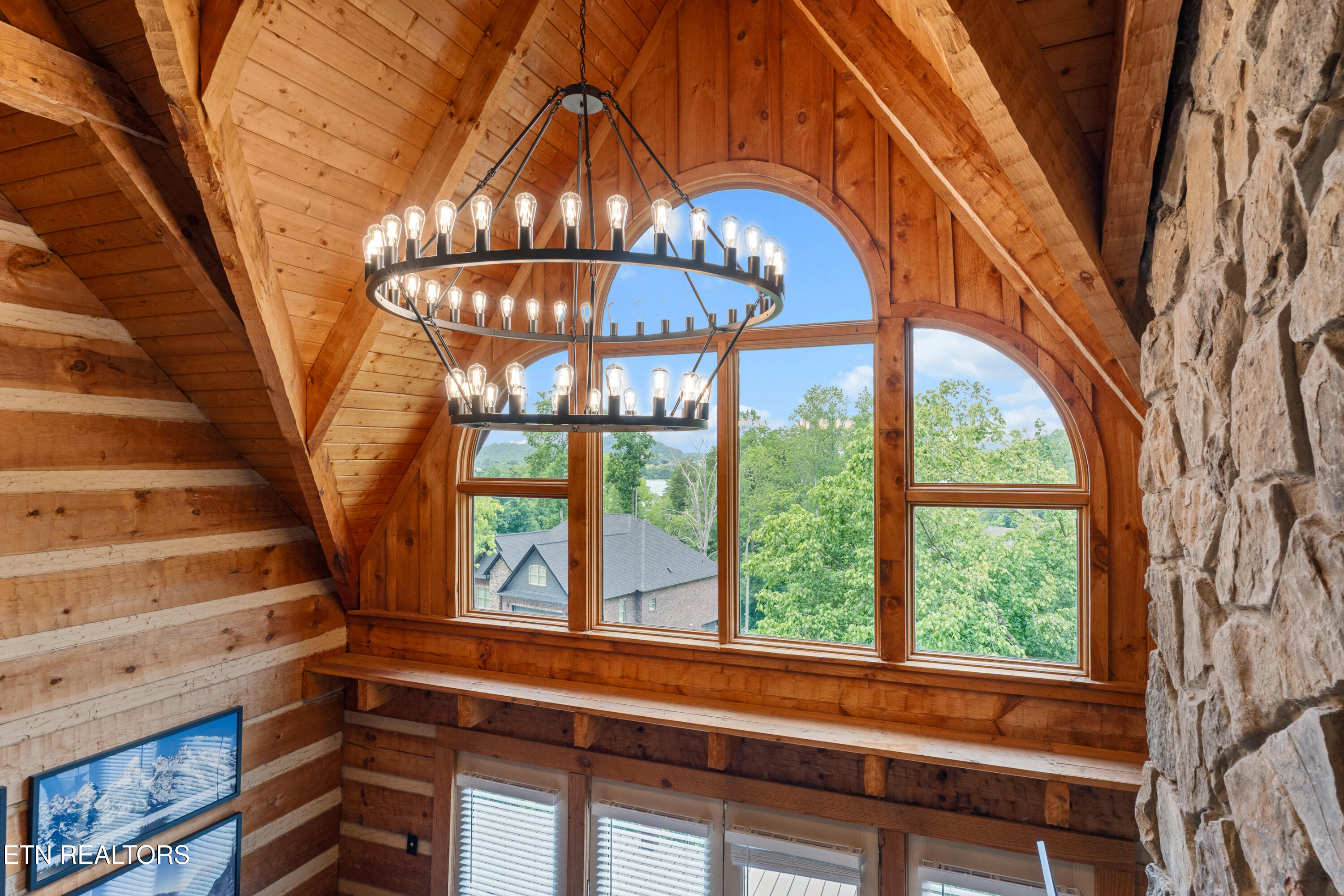 198 E Cove Drive Greenback TN 37742